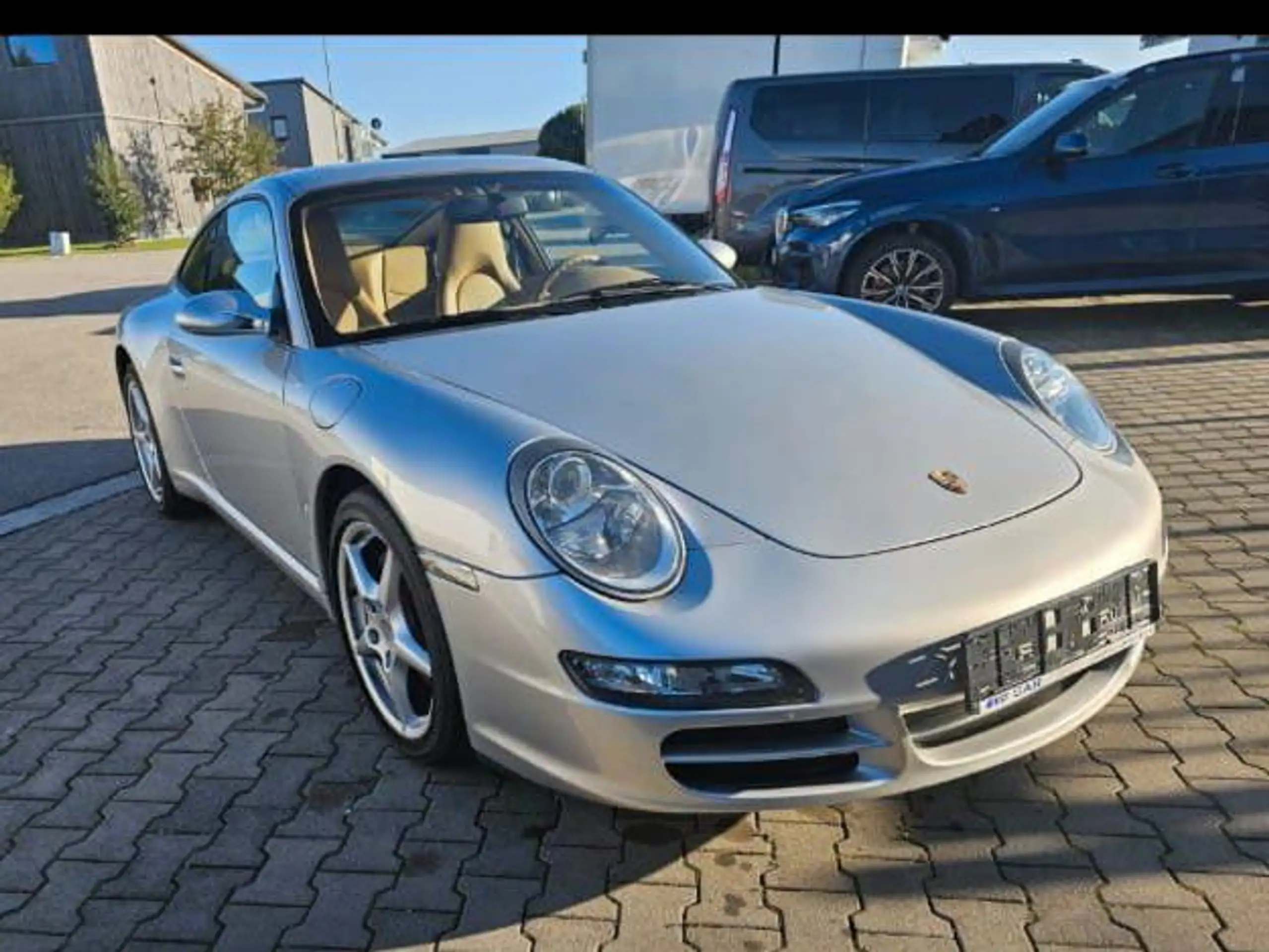 Porsche - 911