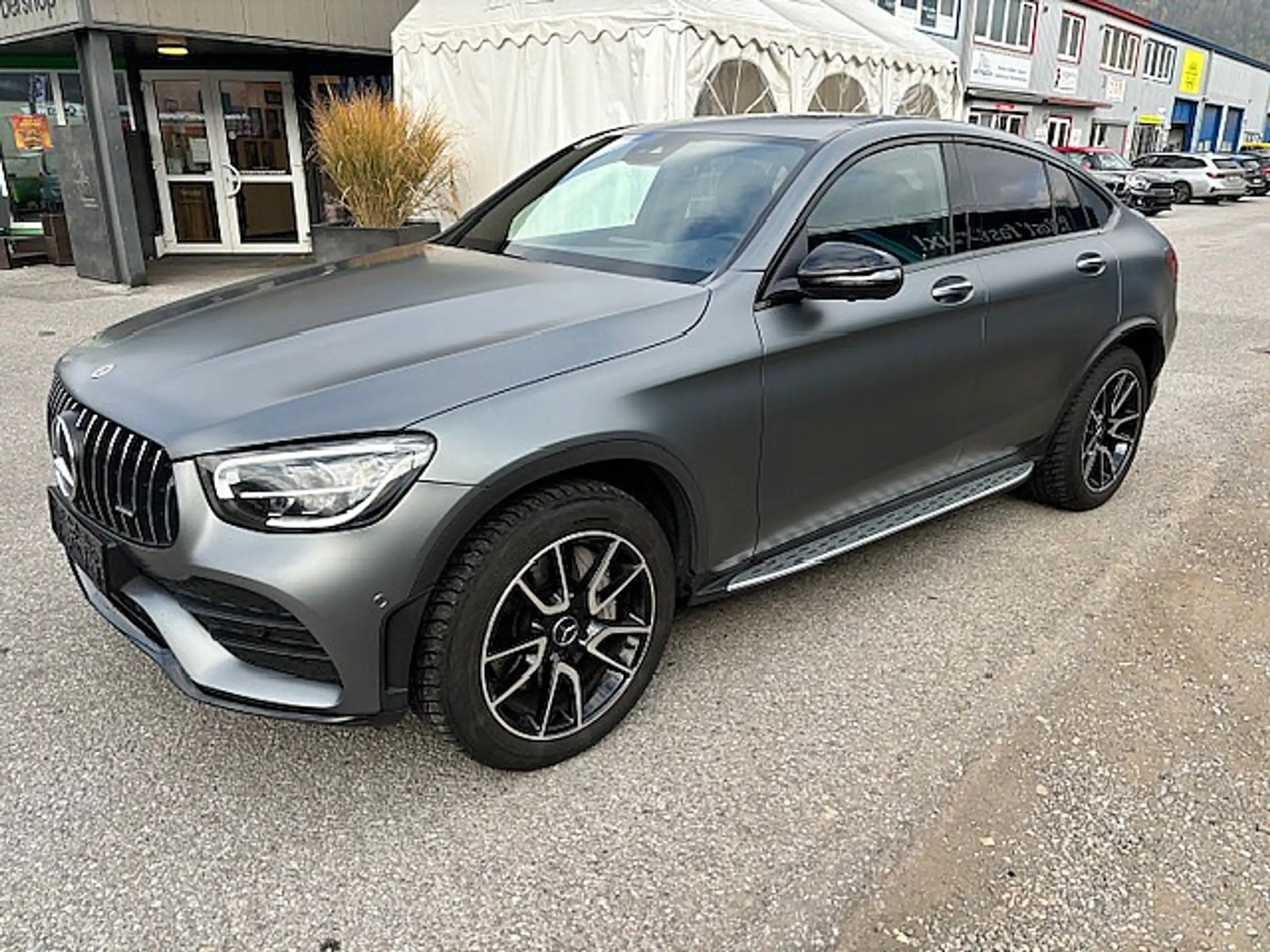 Mercedes-Benz - GLC 300