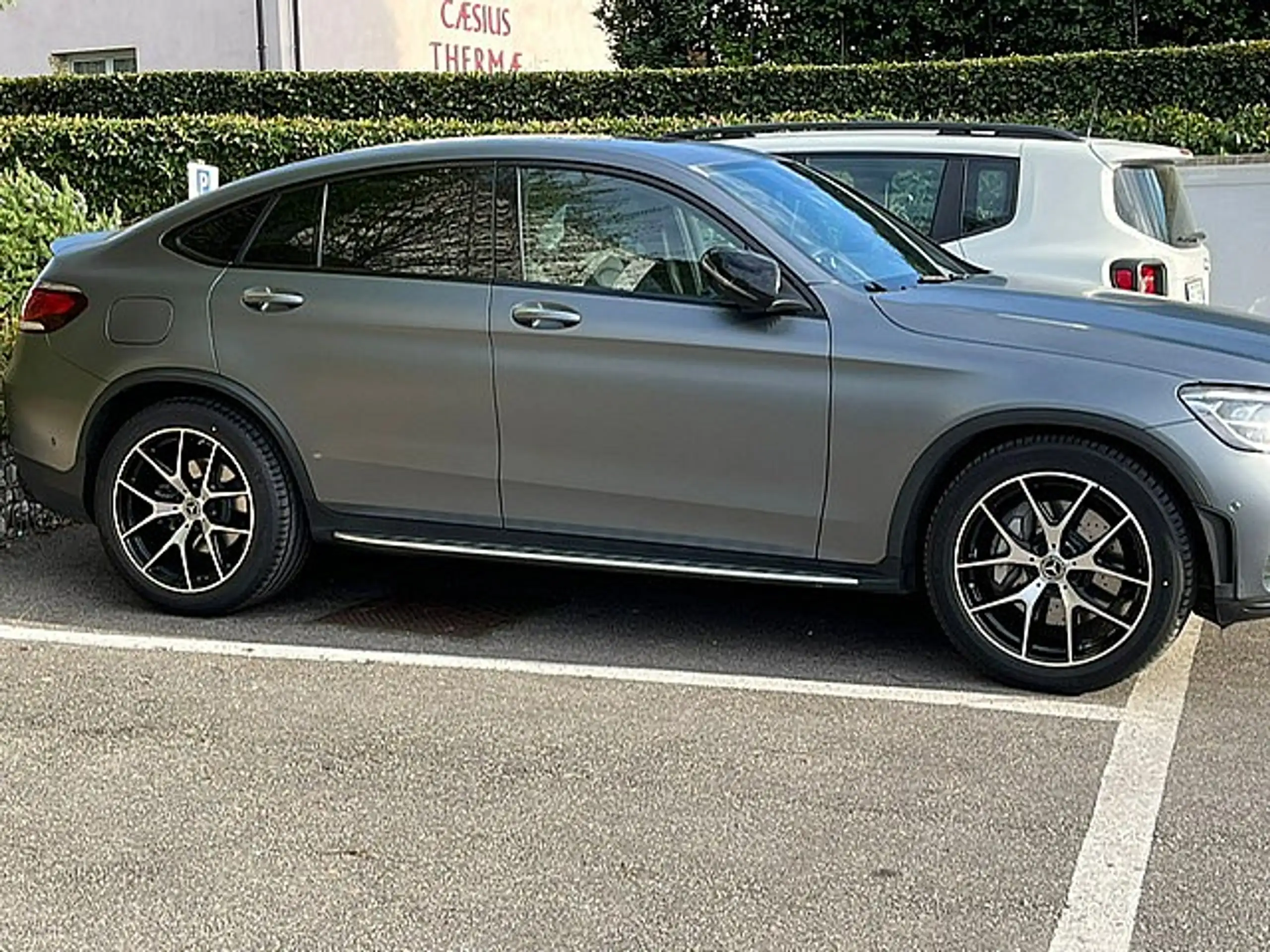 Mercedes-Benz - GLC 300