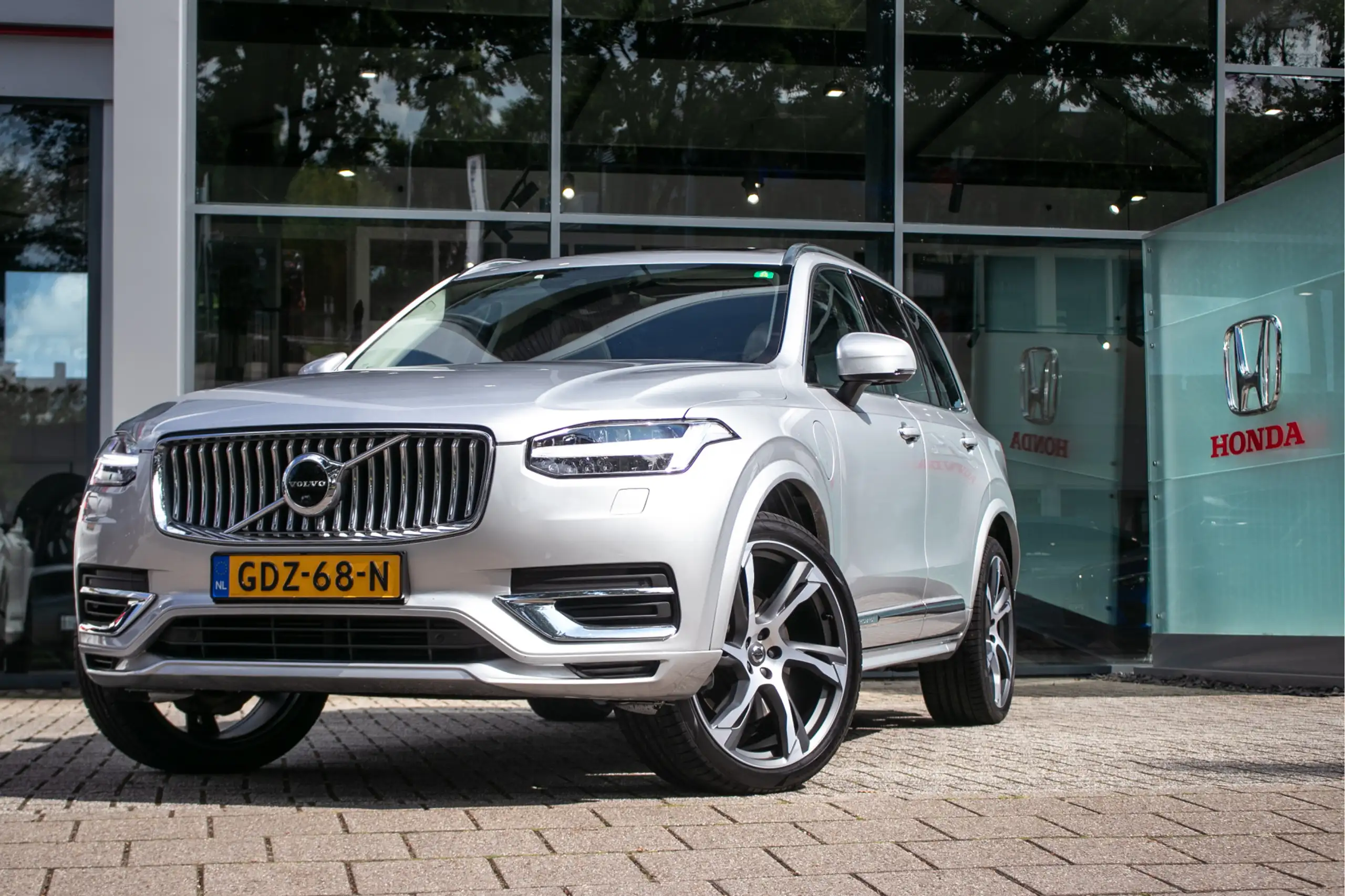 Volvo - XC90