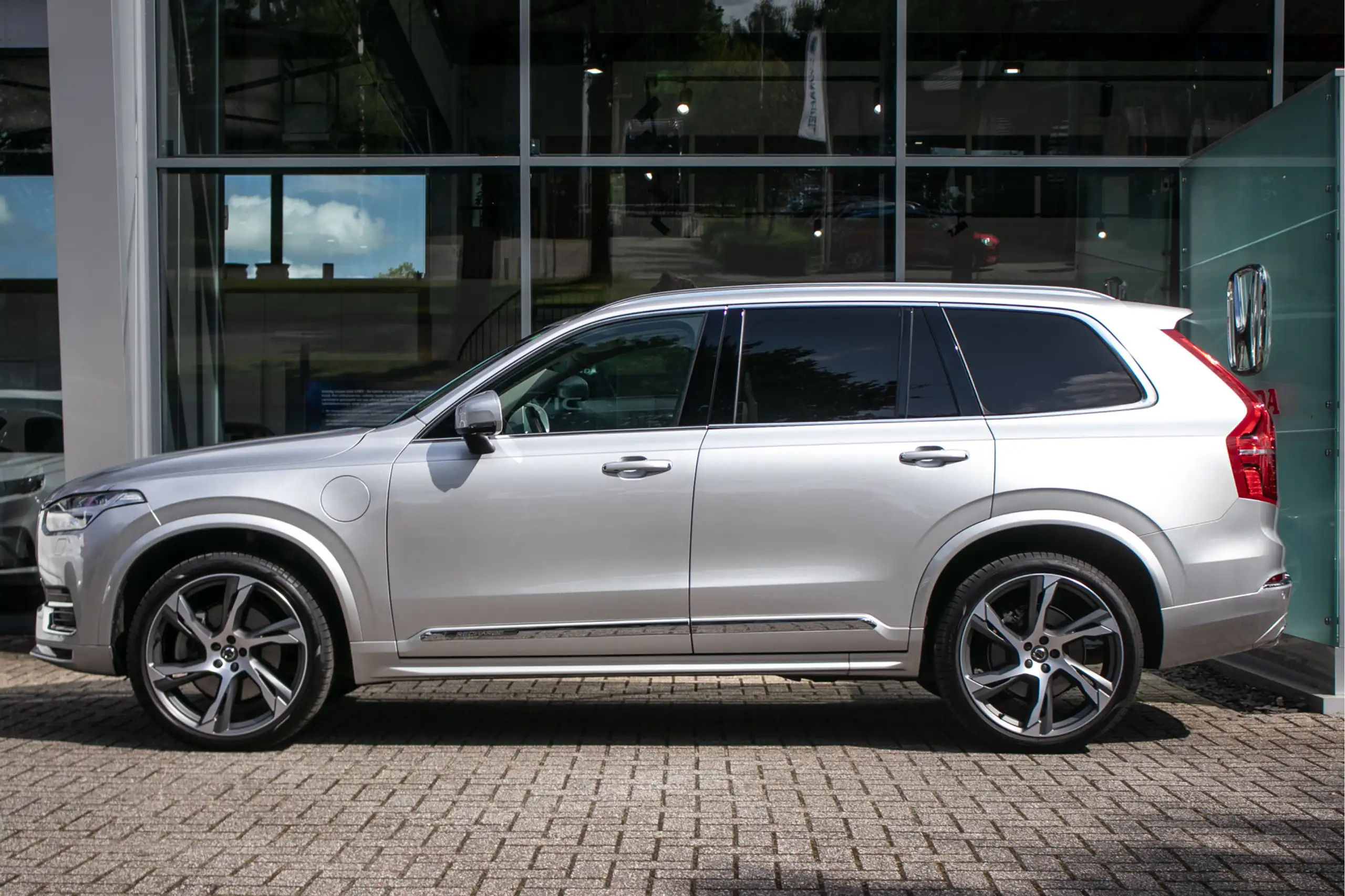 Volvo - XC90