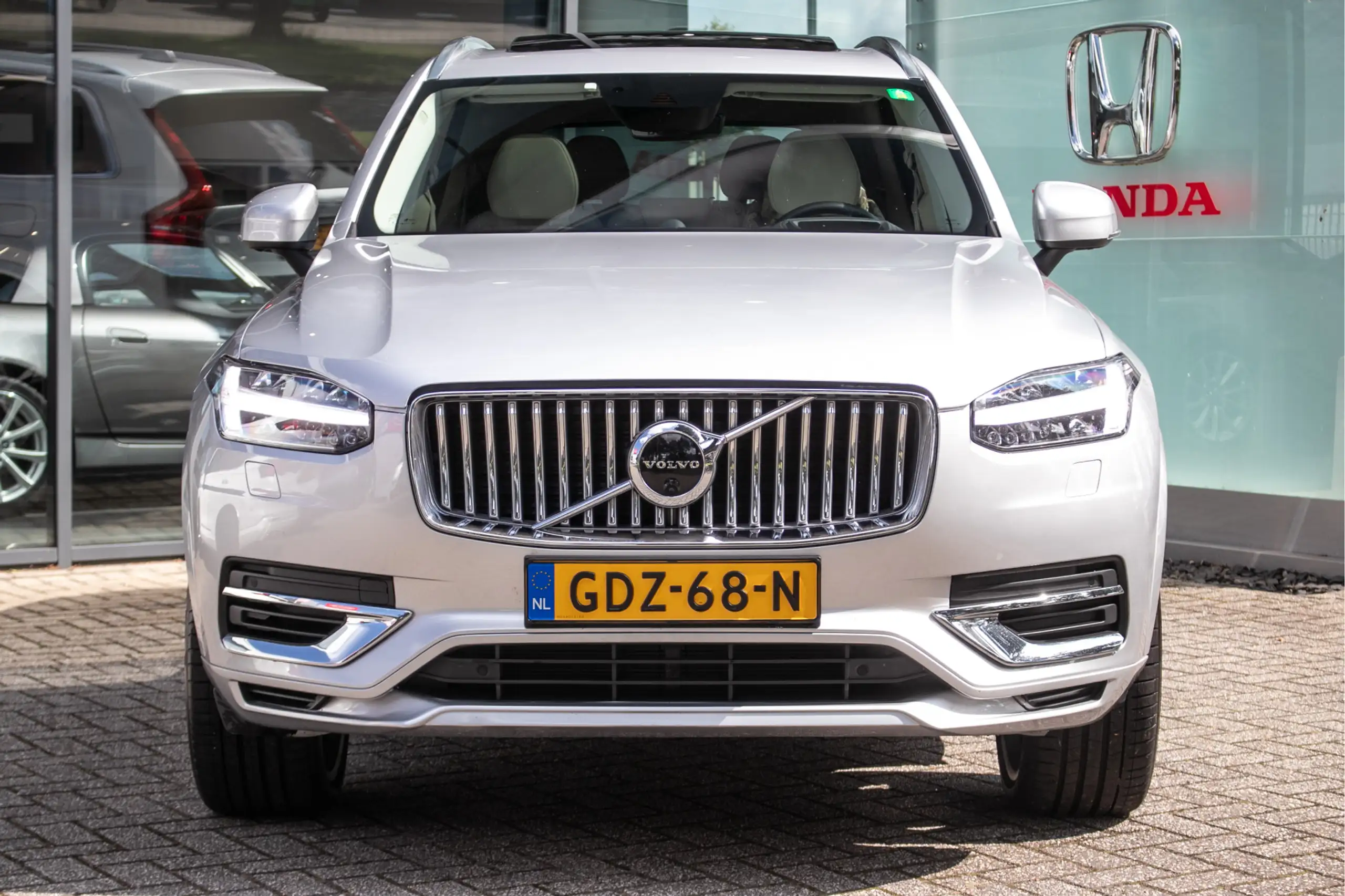 Volvo - XC90