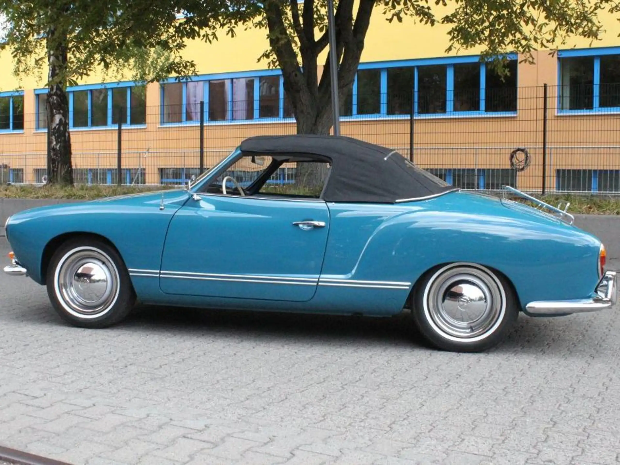 Volkswagen - Karmann Ghia