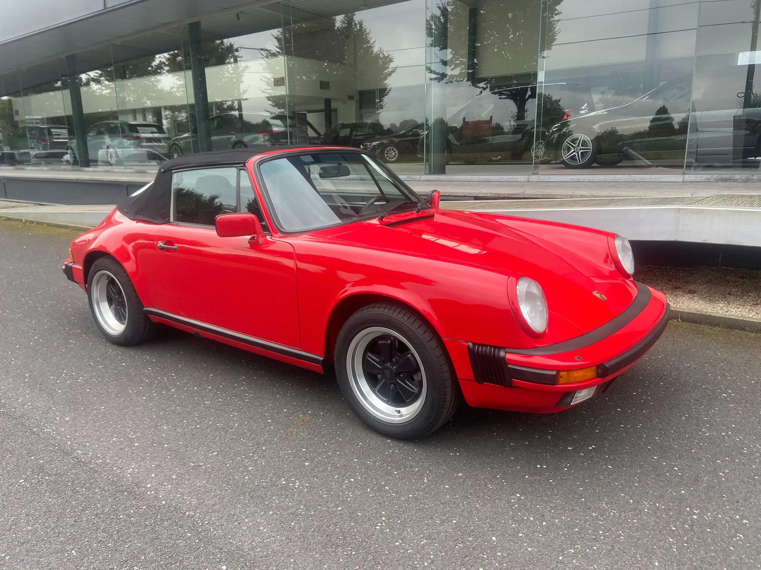 Porsche - 911