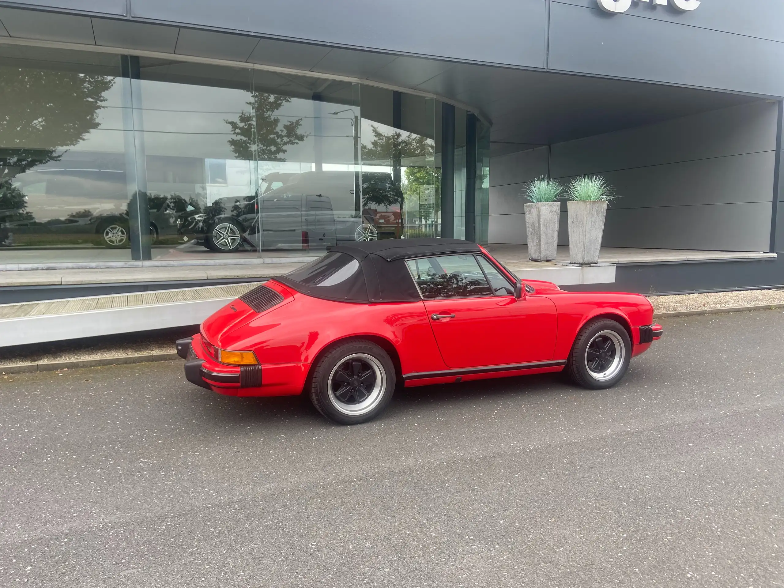 Porsche - 911