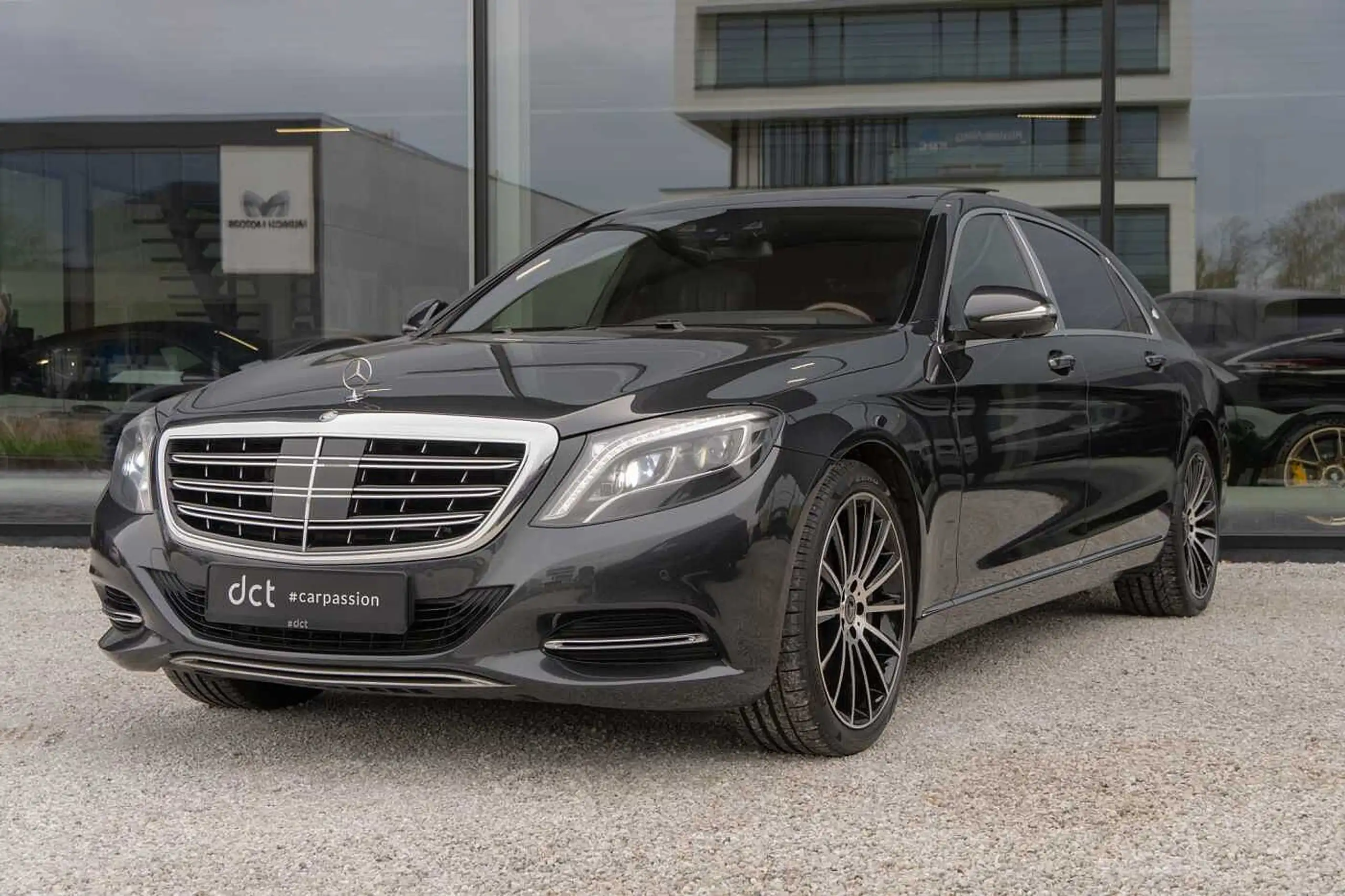 Mercedes-Benz - S 600