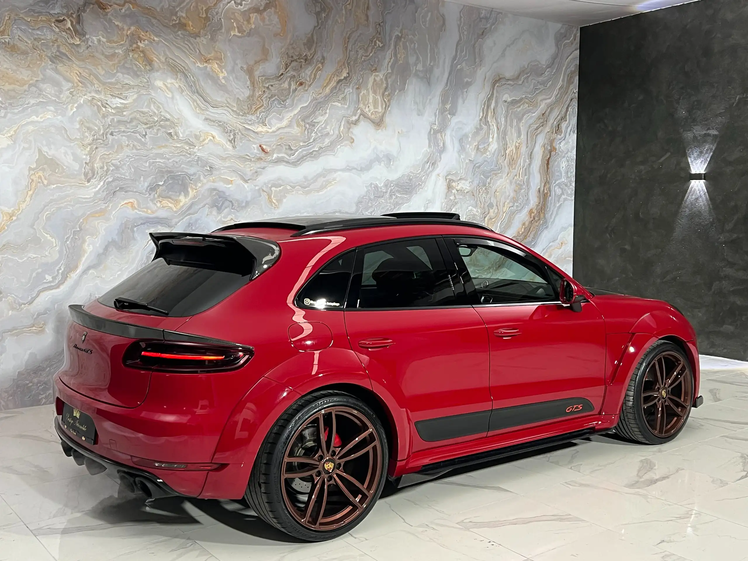 Porsche - Macan