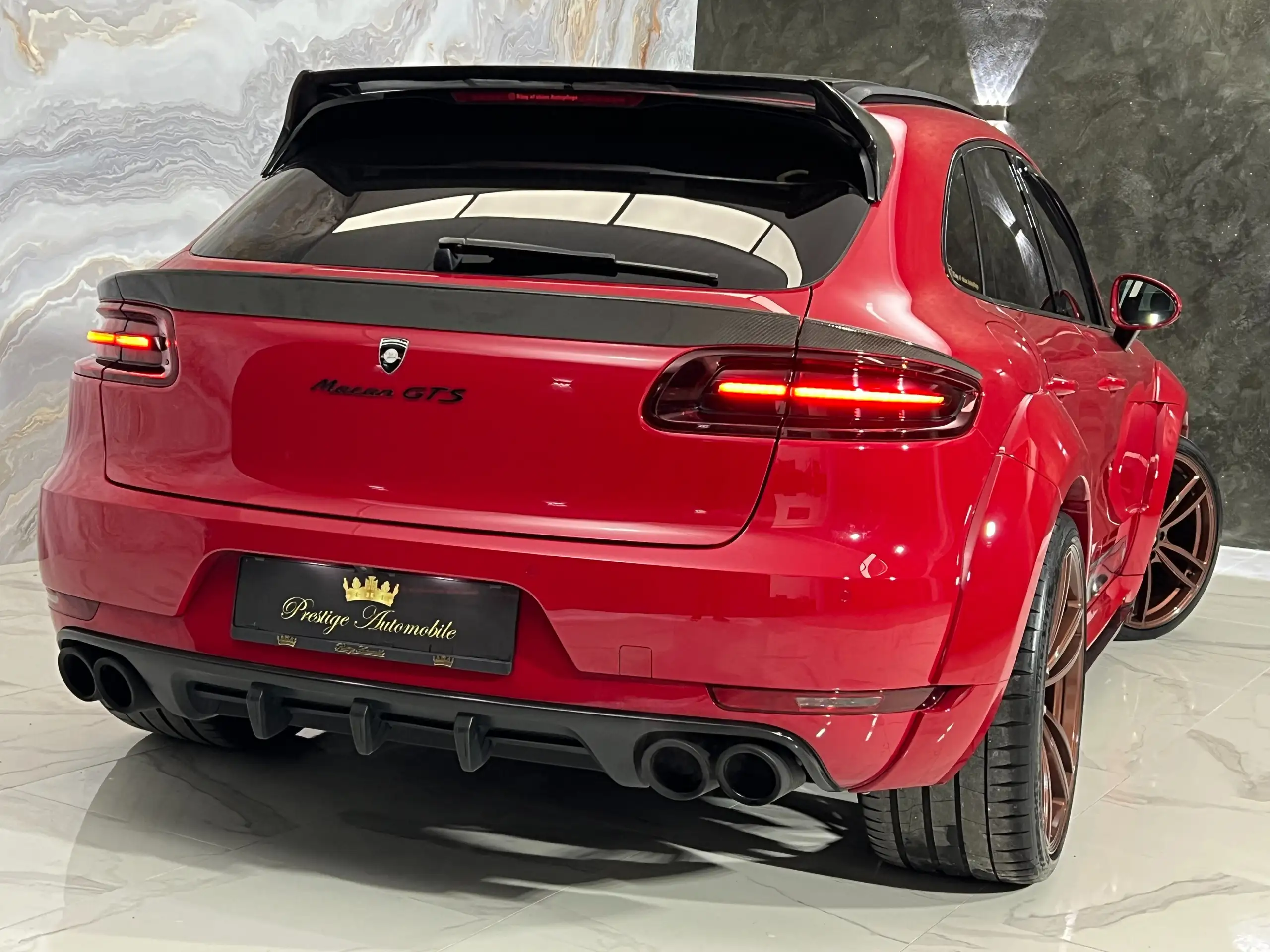 Porsche - Macan