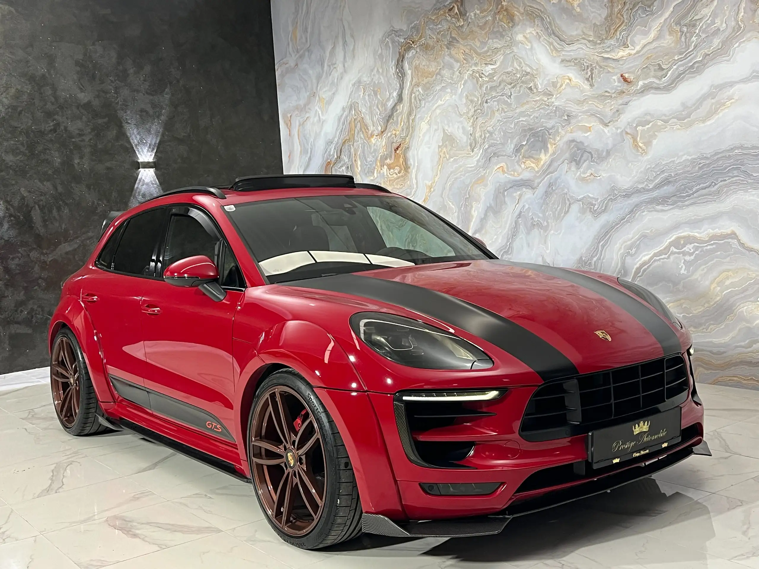 Porsche - Macan