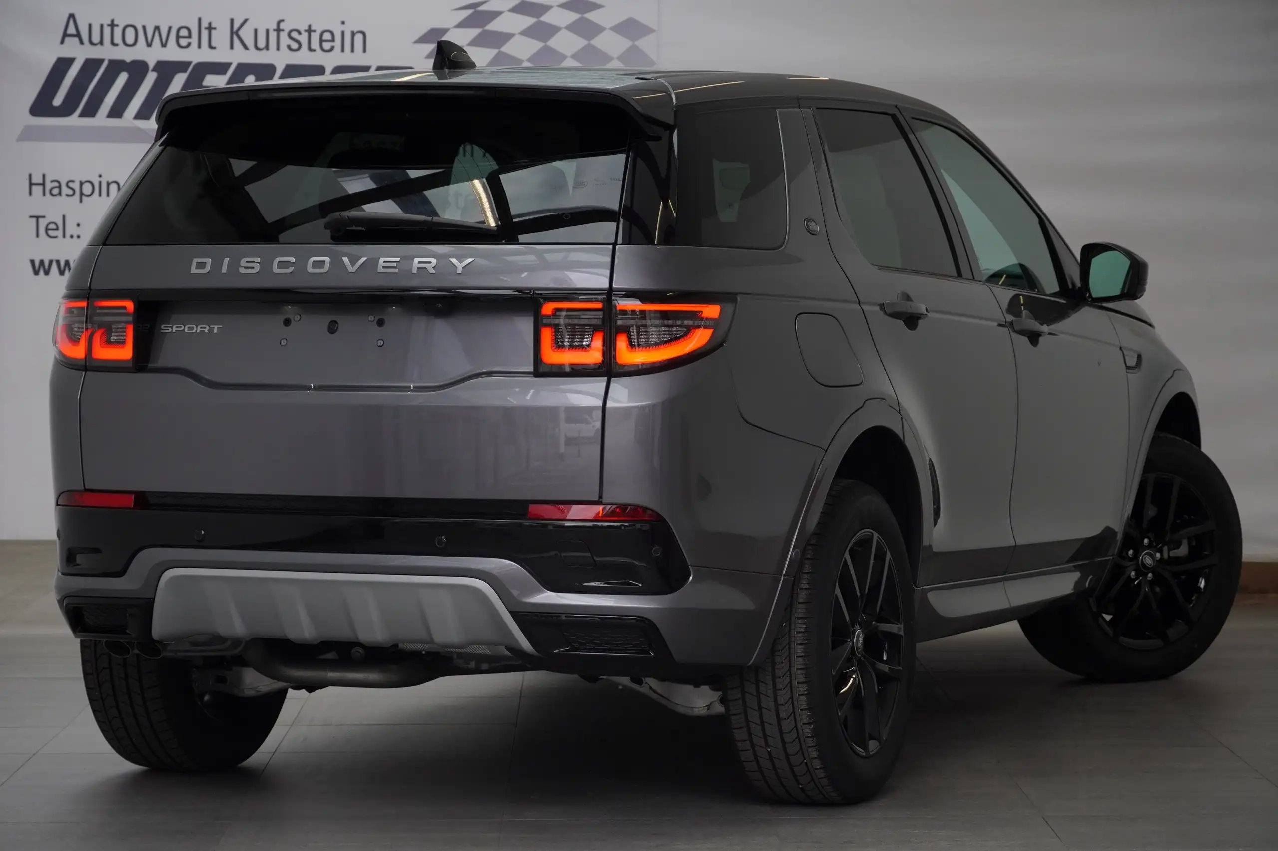 Land Rover - Discovery Sport