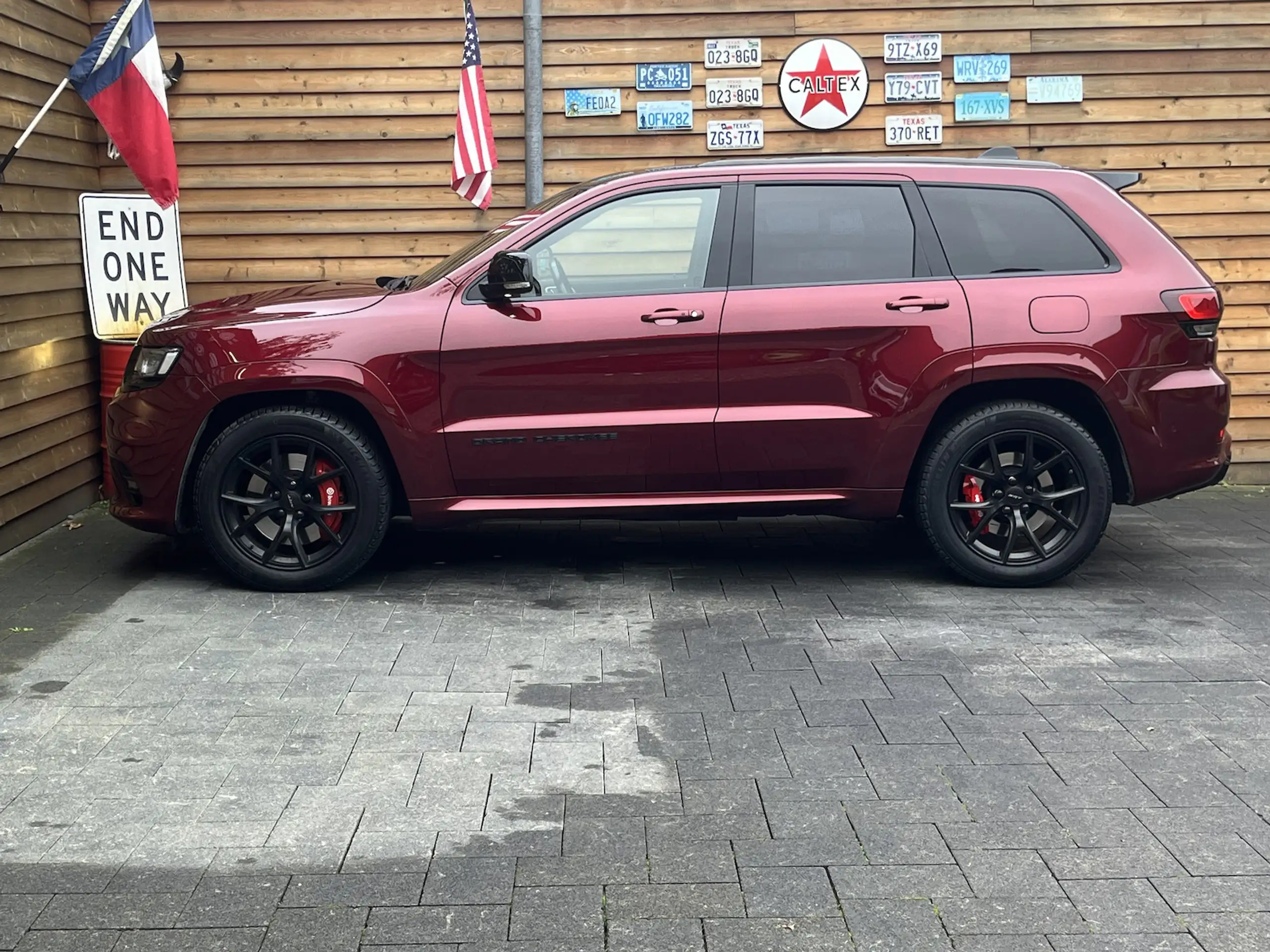 Jeep - Grand Cherokee