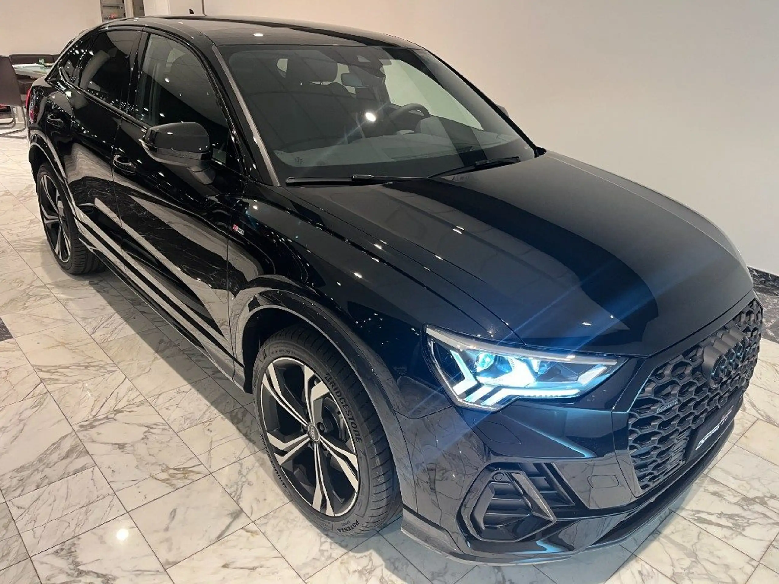 Audi - Q3