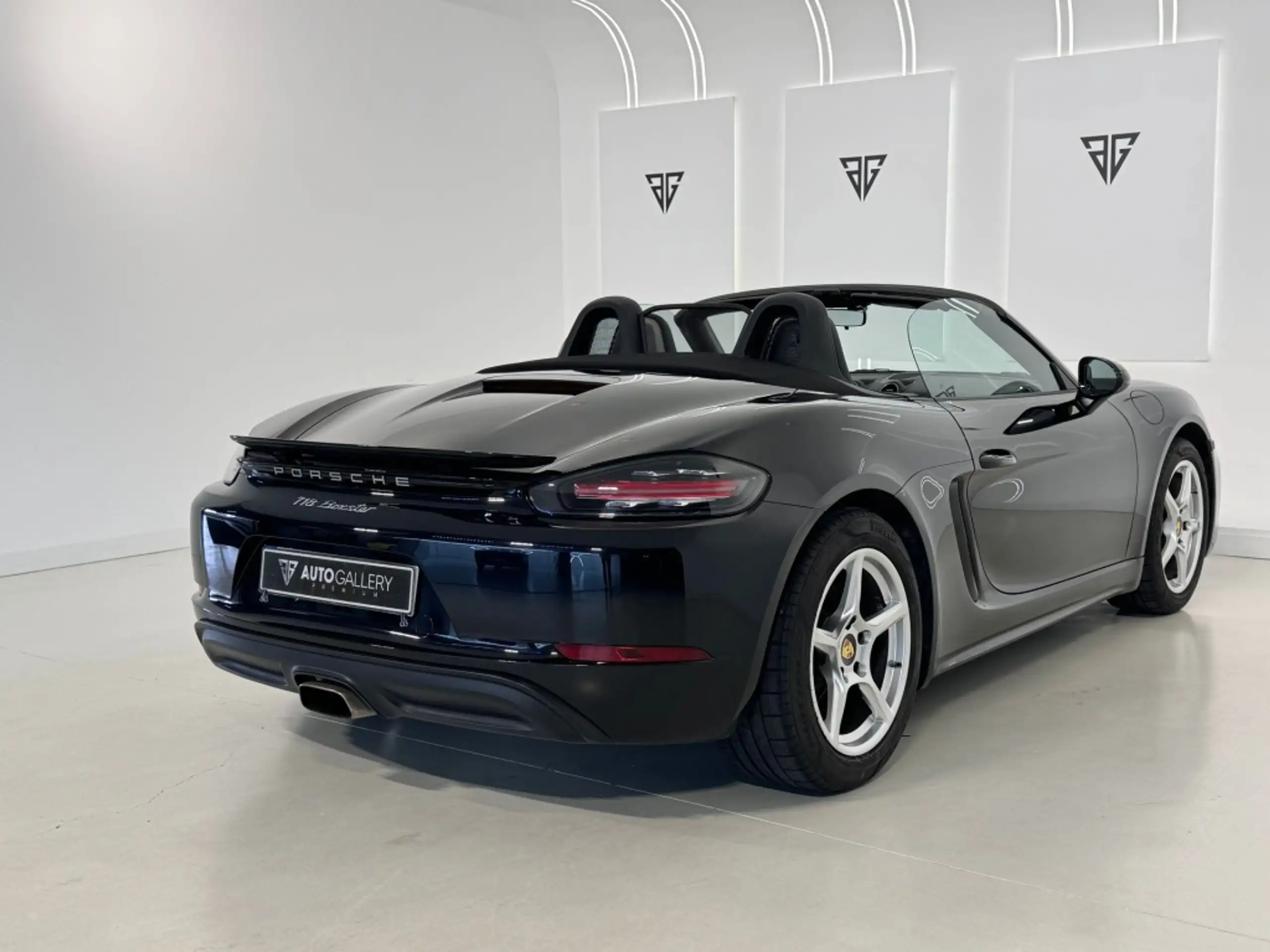 Porsche - Boxster