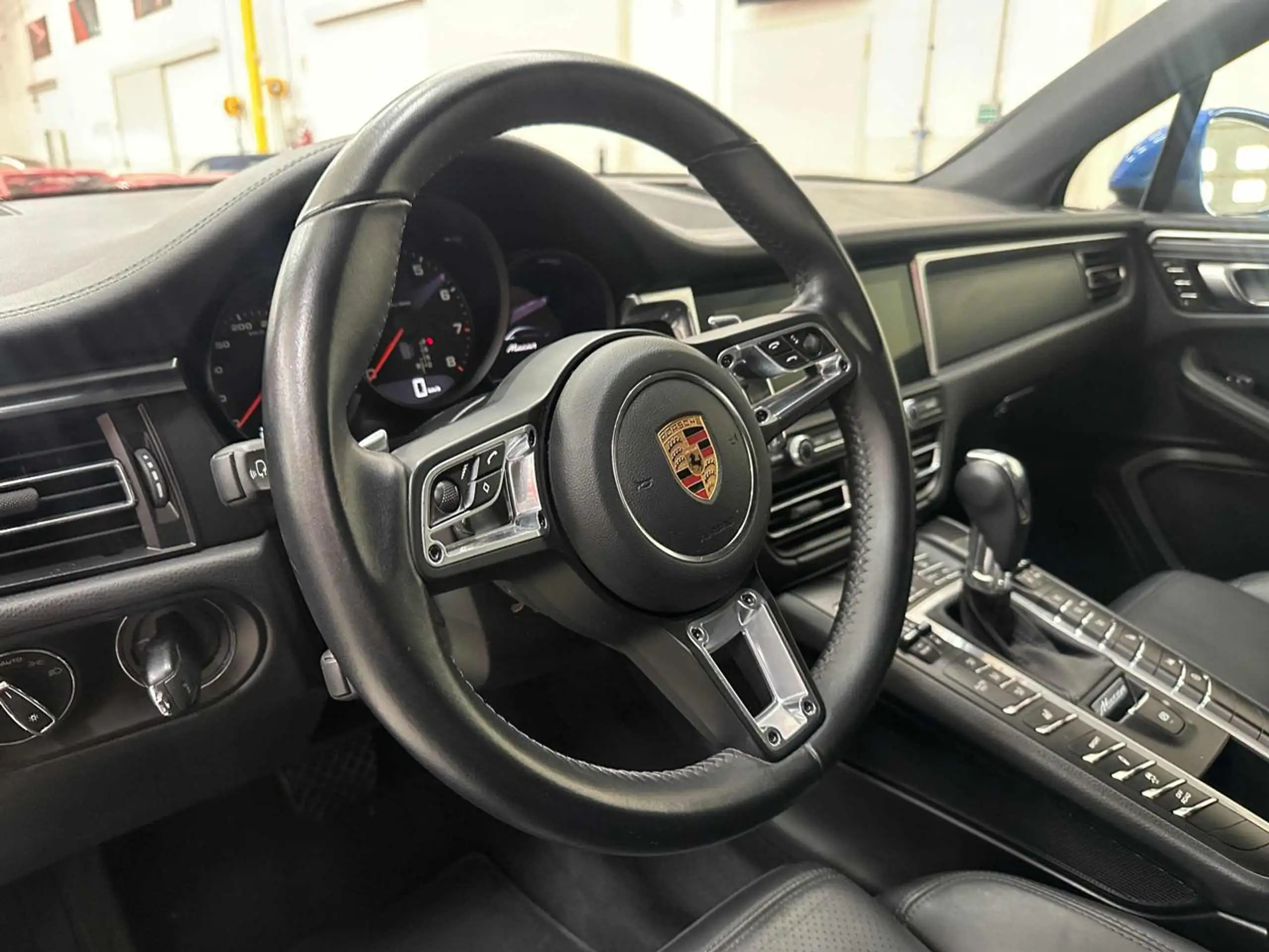 Porsche - Macan