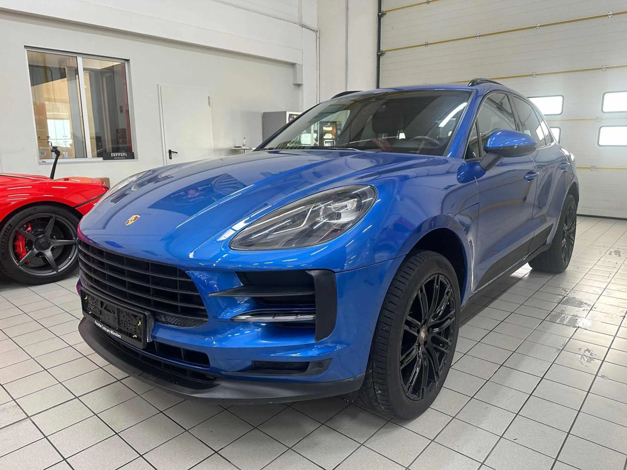 Porsche - Macan