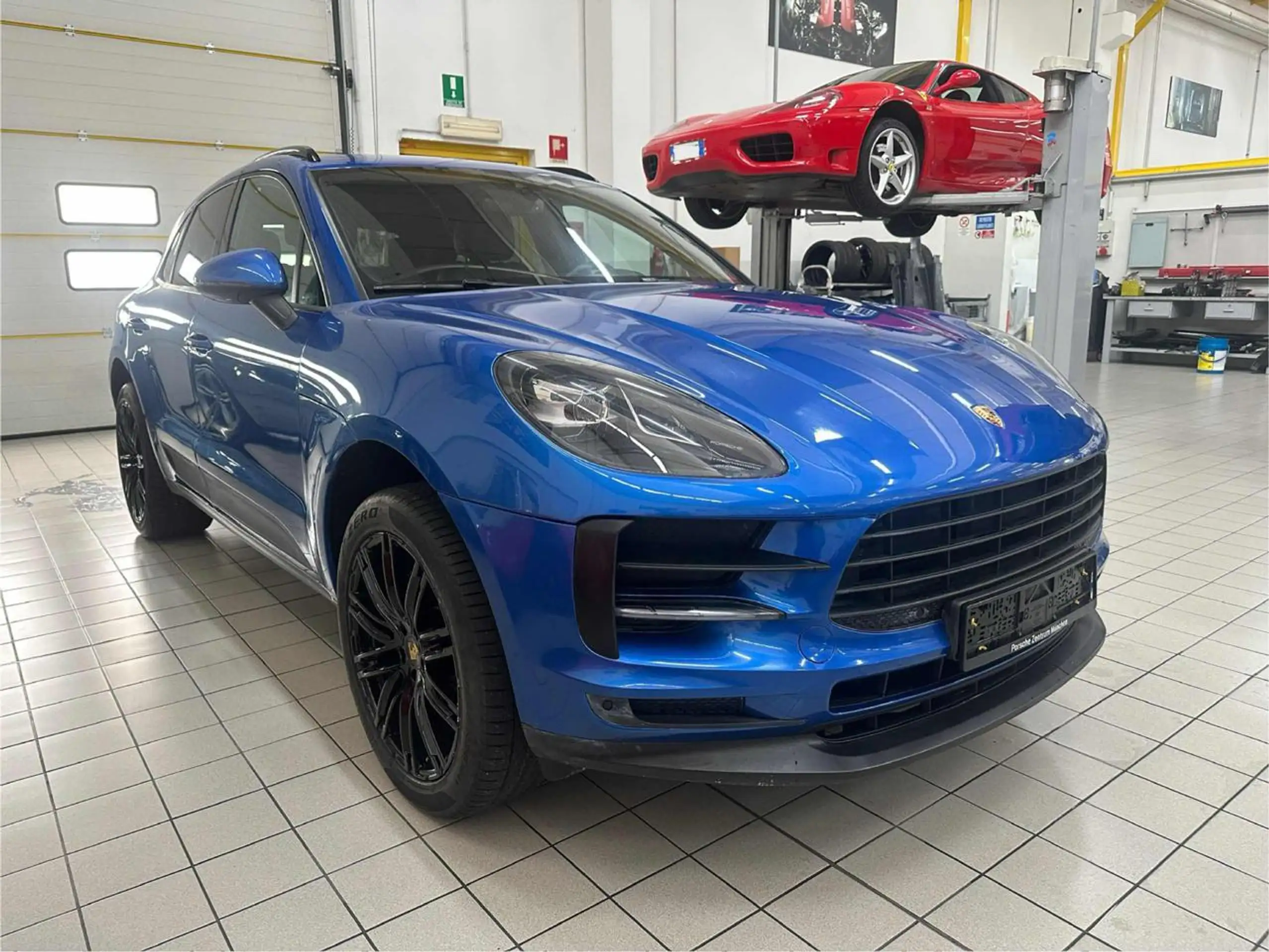 Porsche - Macan