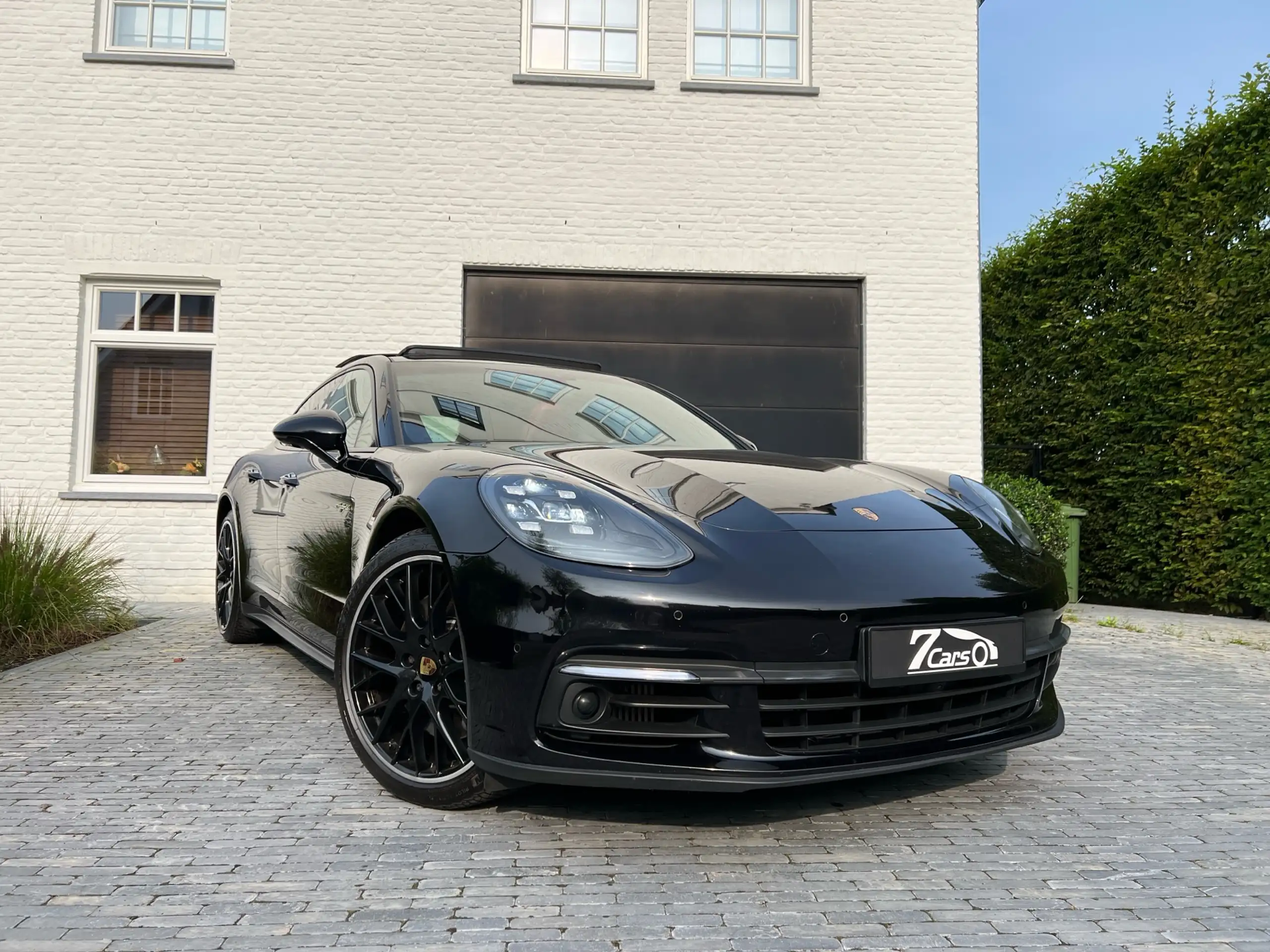 Porsche - Panamera