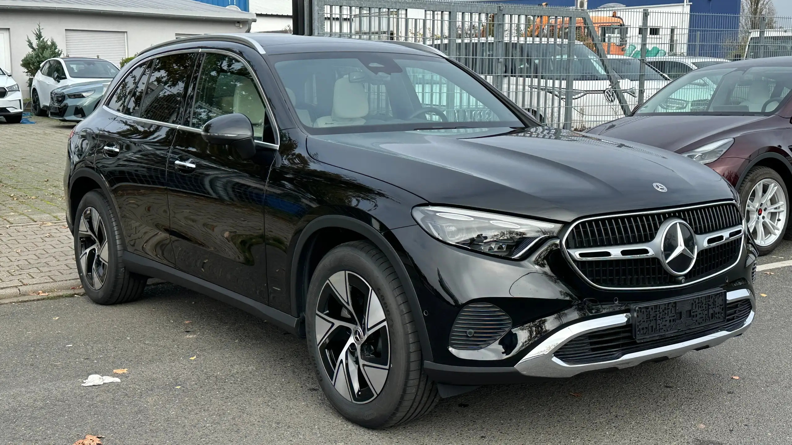 Mercedes-Benz - GLC 220