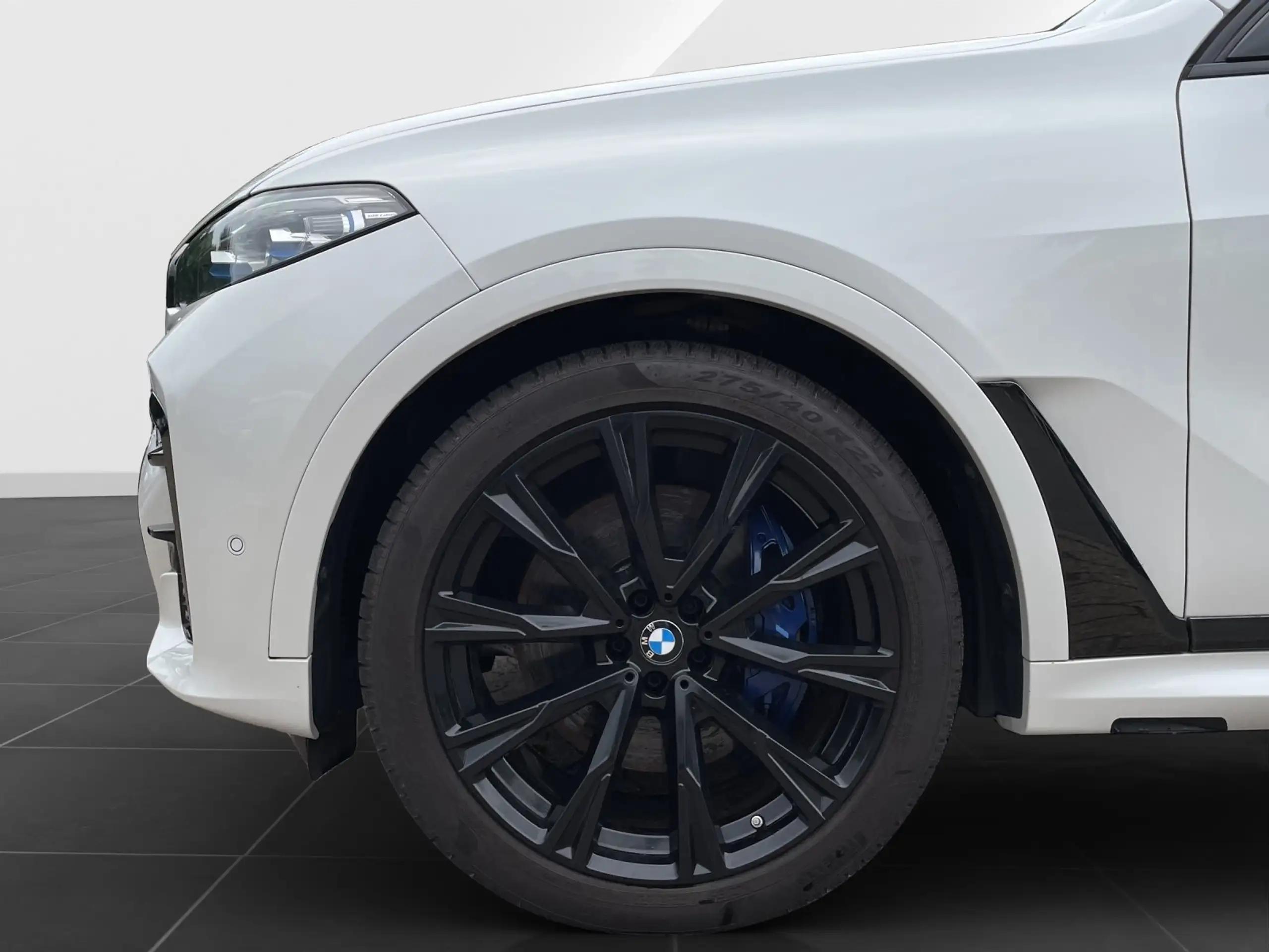 BMW - X7 M