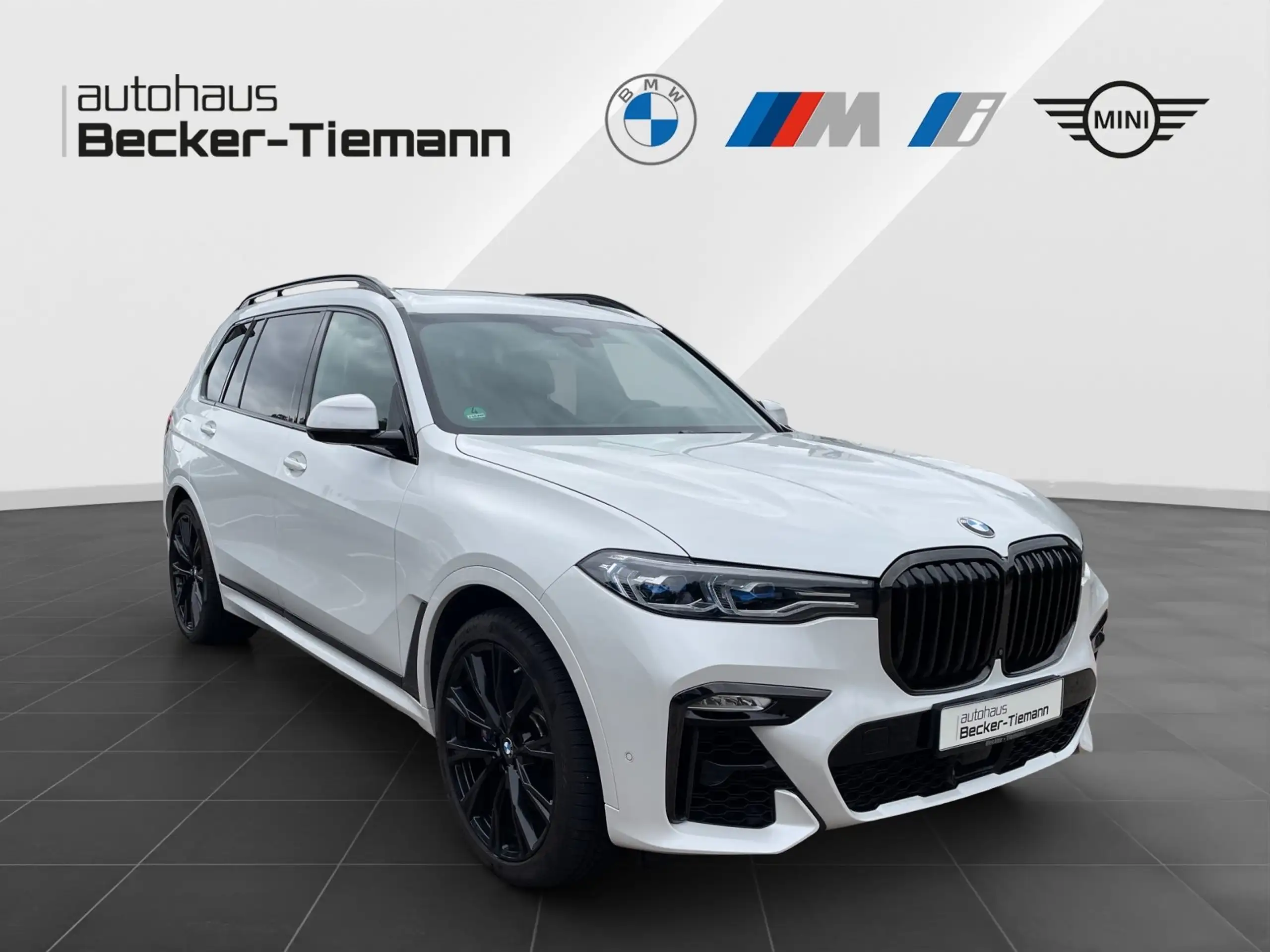 BMW - X7 M