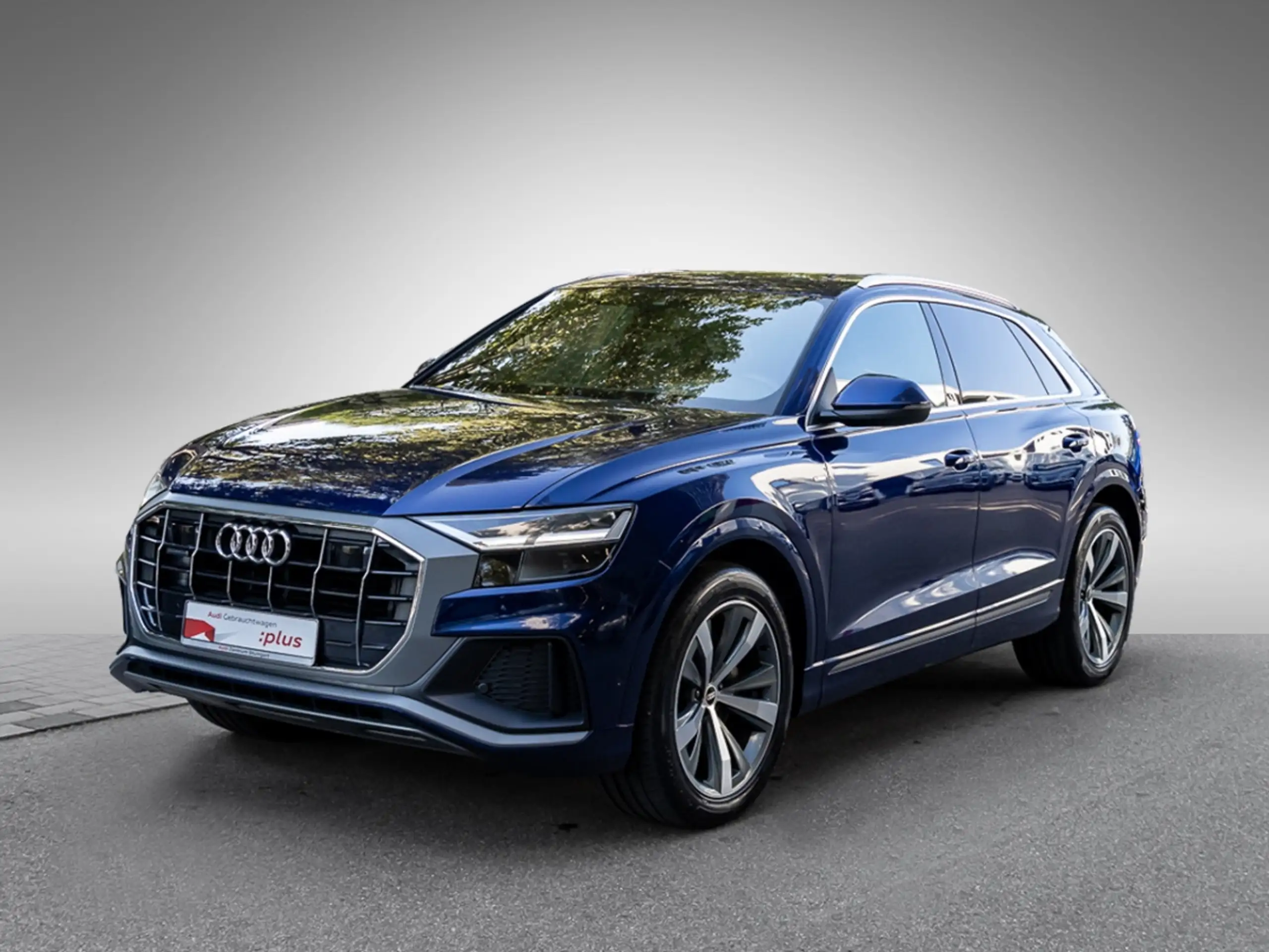 Audi - Q8