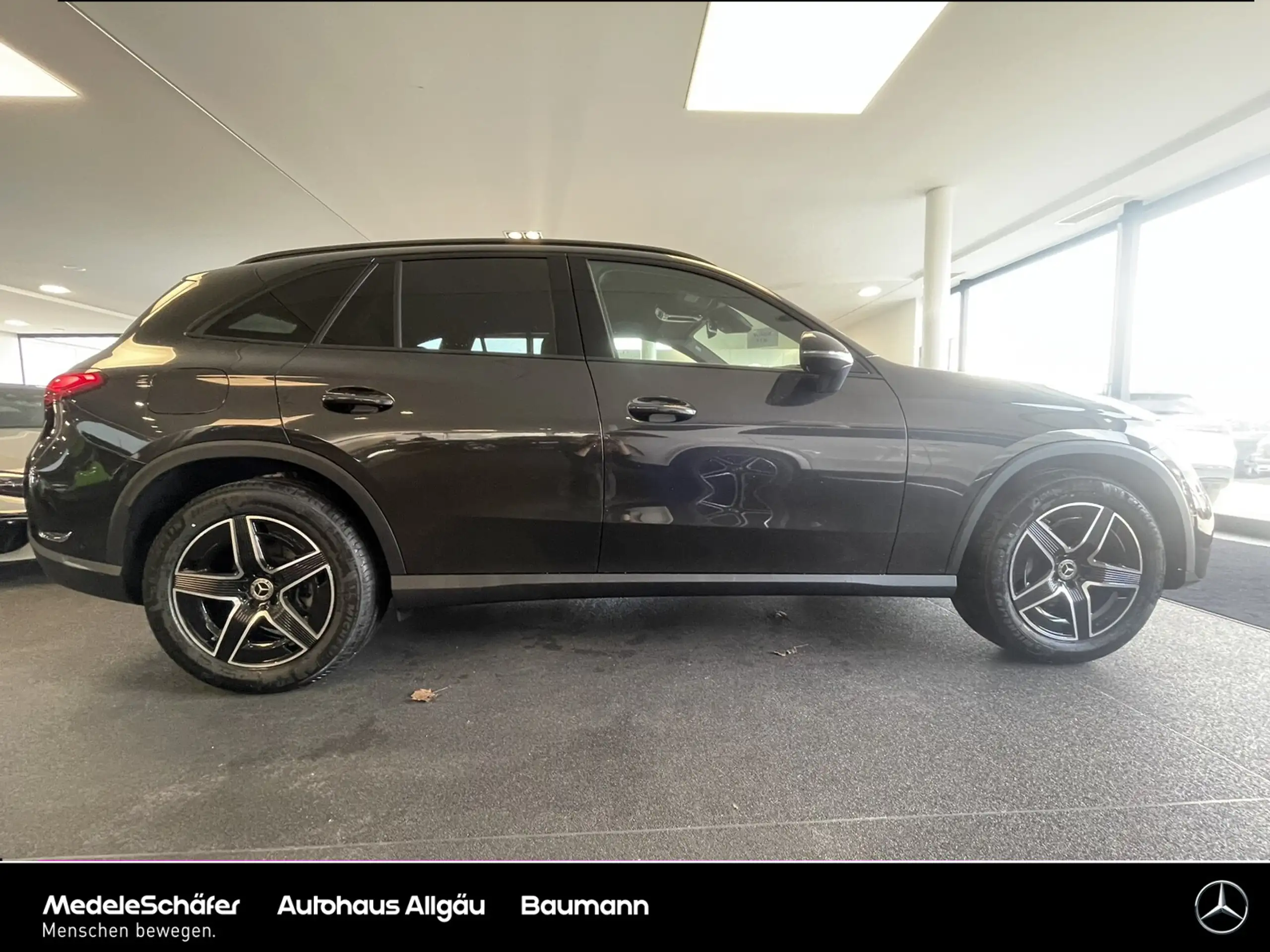 Mercedes-Benz - GLC 220