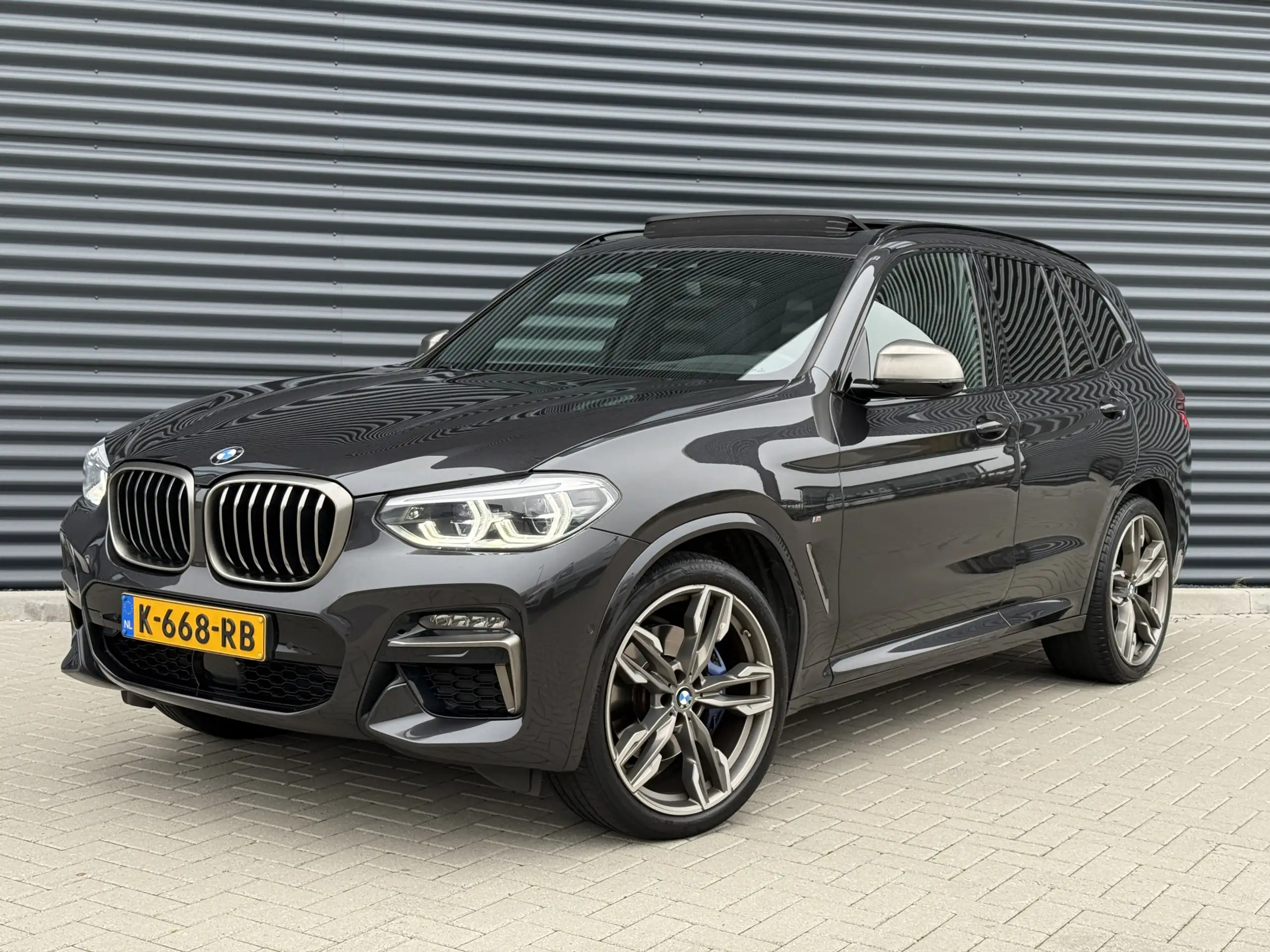 BMW - X3