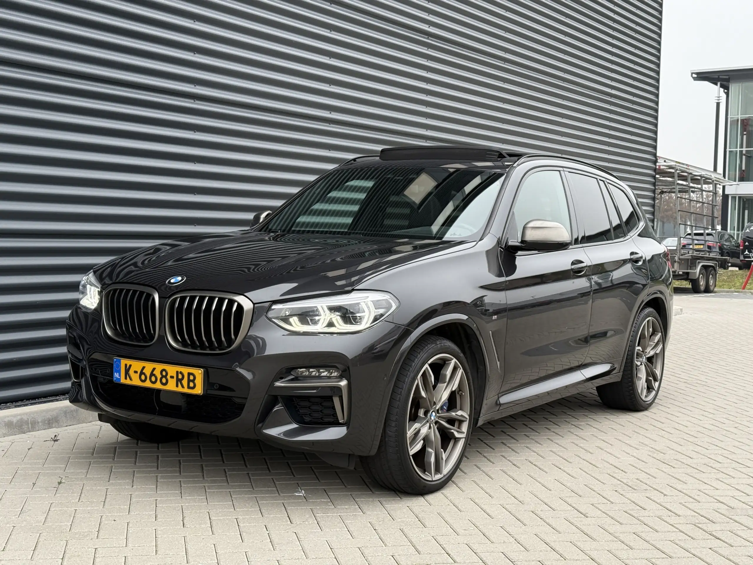 BMW - X3