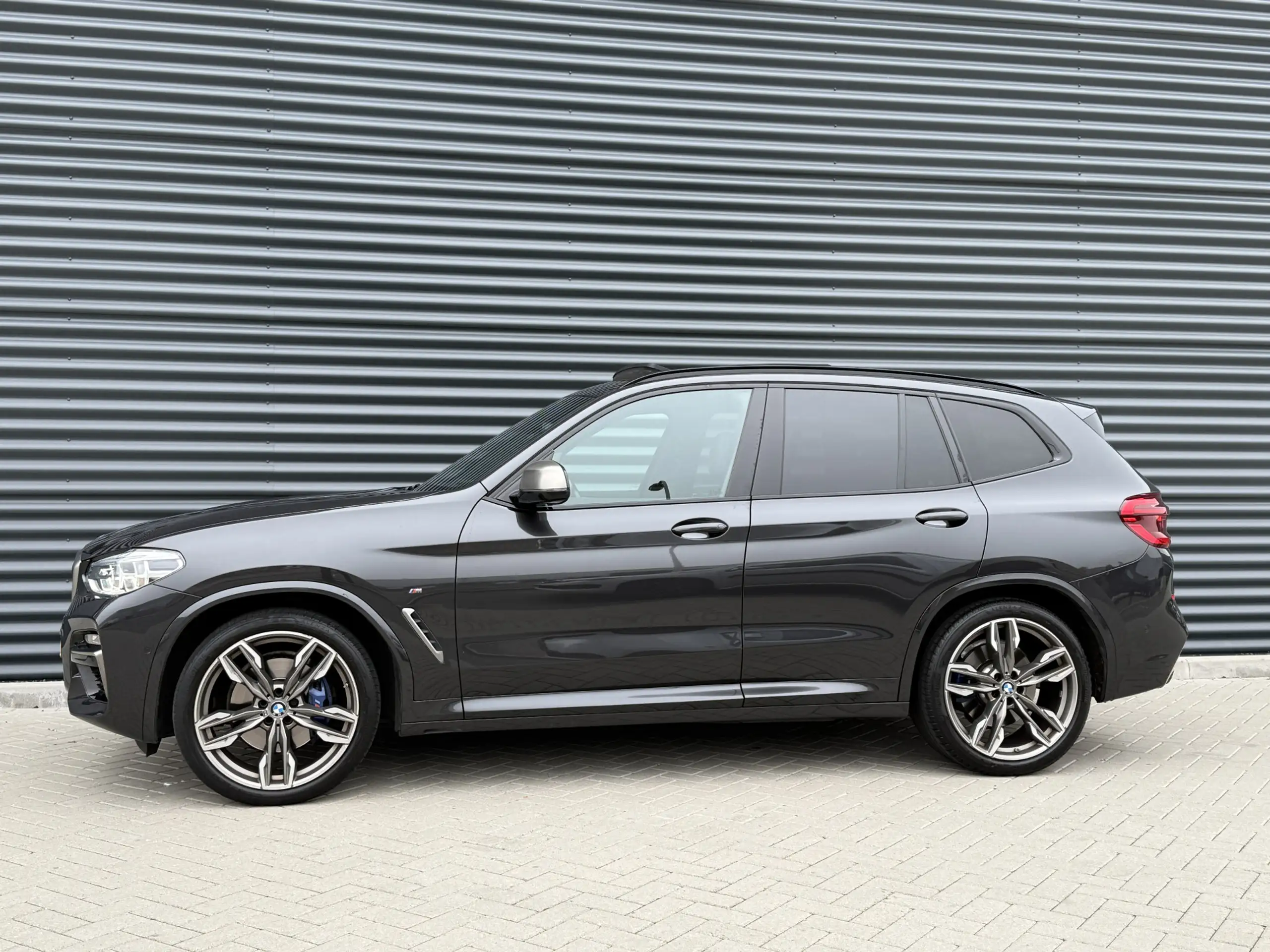 BMW - X3