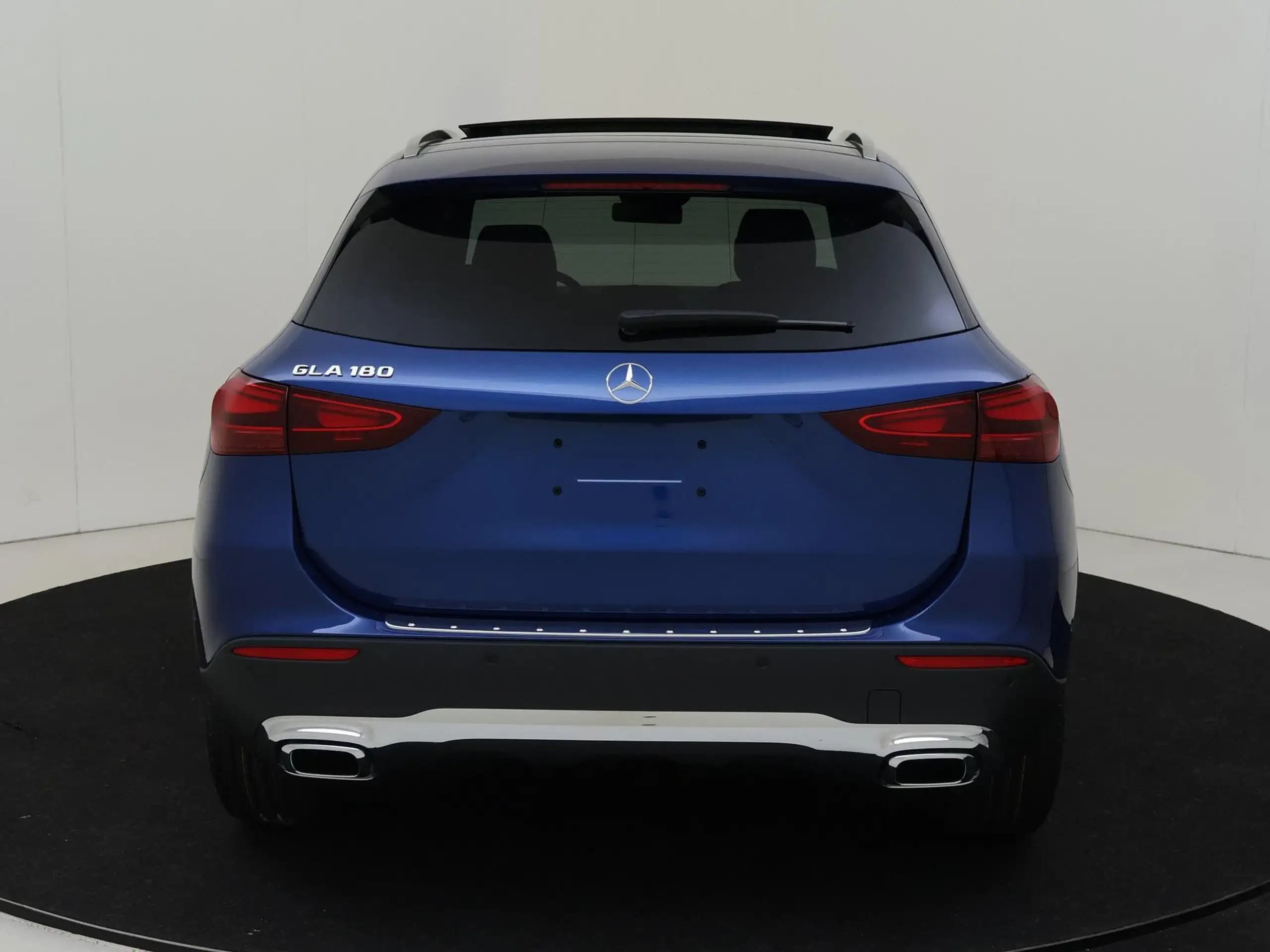 Mercedes-Benz - GLA 180