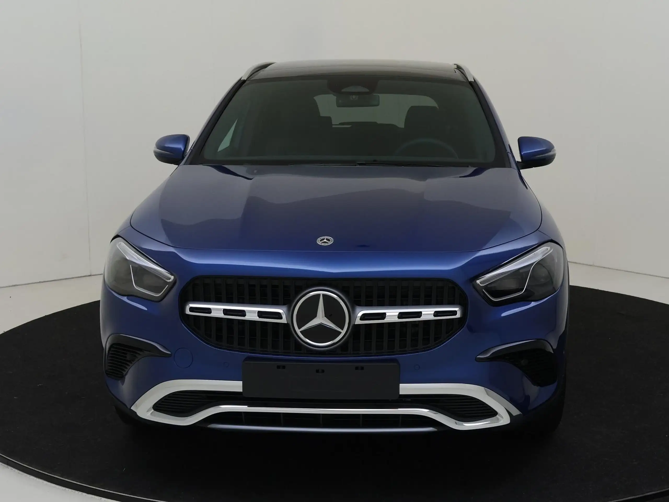 Mercedes-Benz - GLA 180