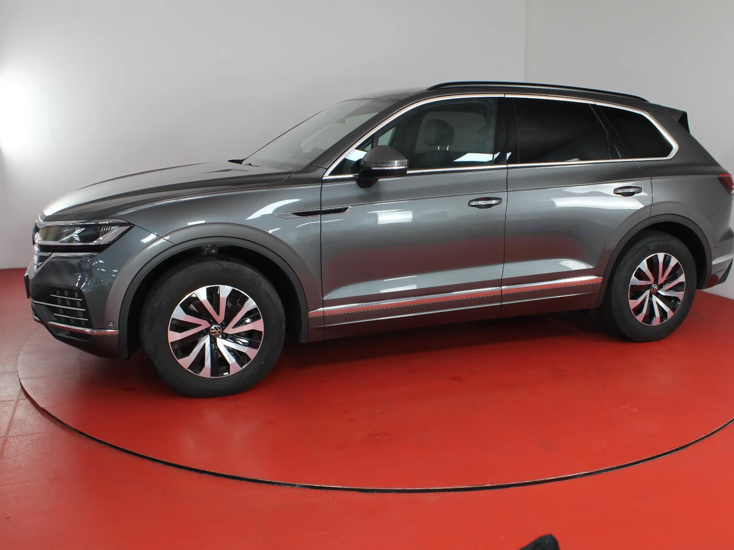 Volkswagen - Touareg