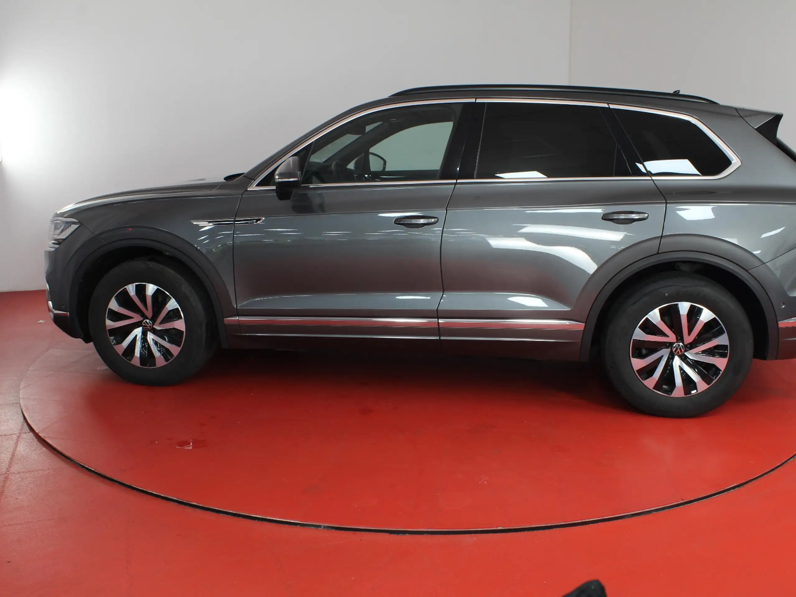 Volkswagen - Touareg