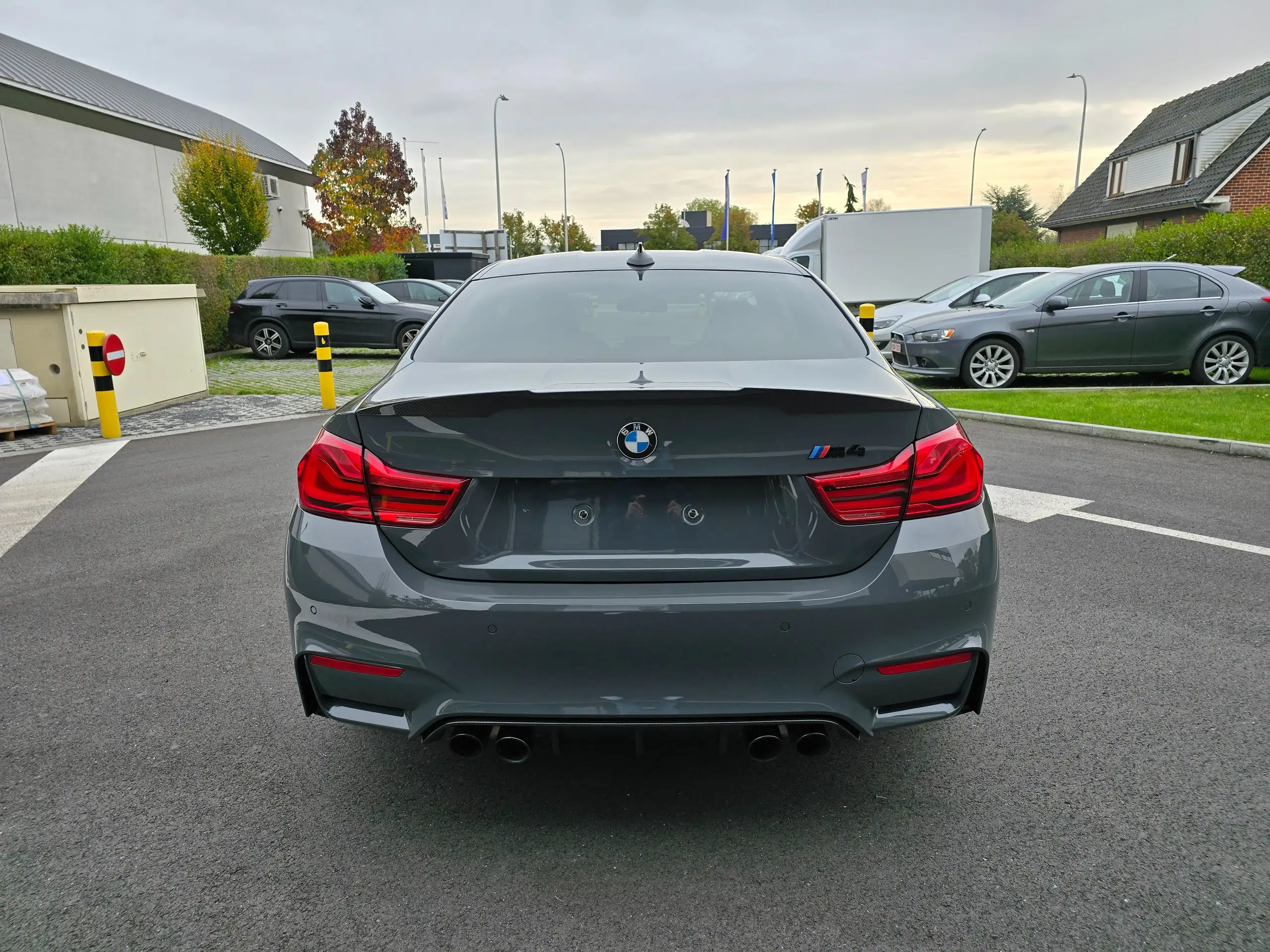 BMW - M4