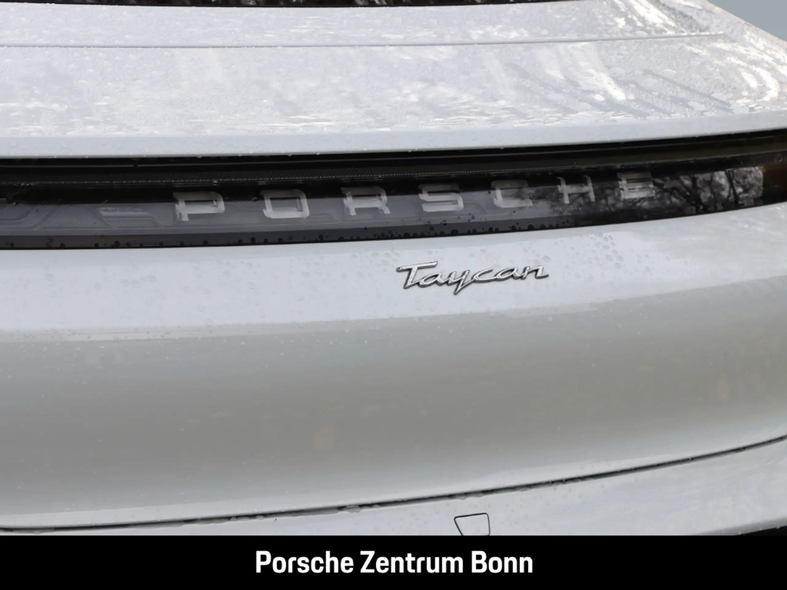 Porsche - Taycan