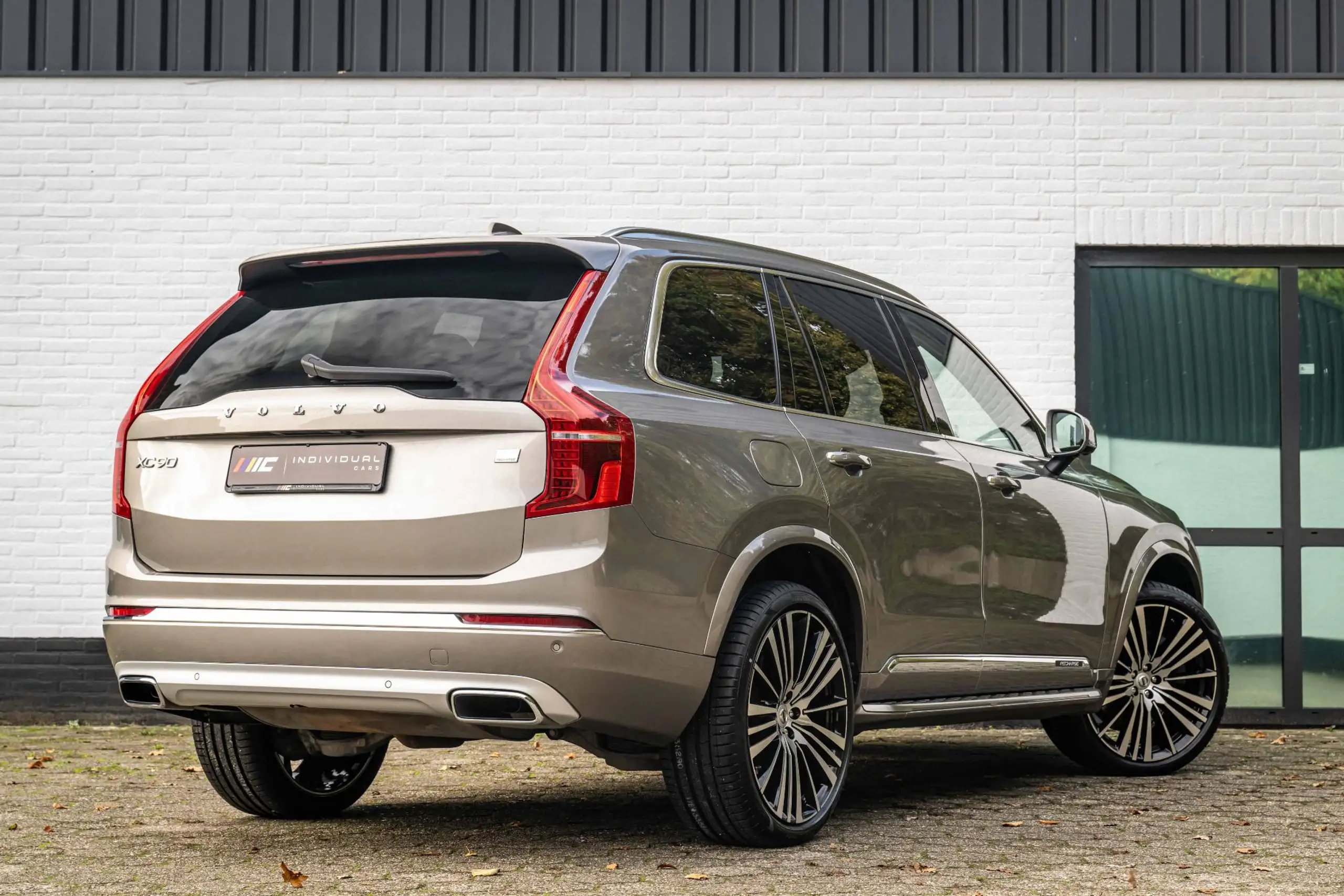 Volvo - XC90