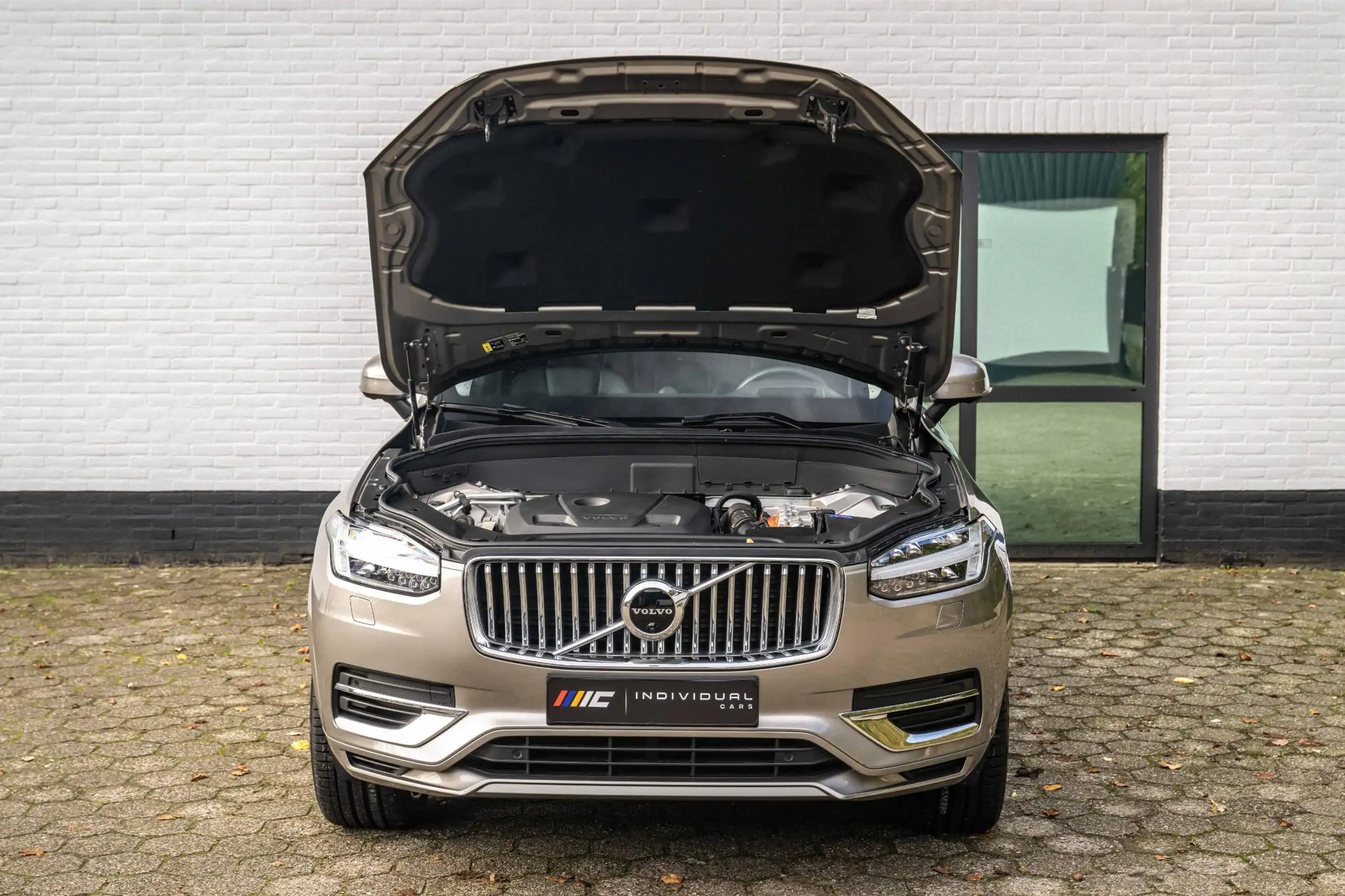 Volvo - XC90