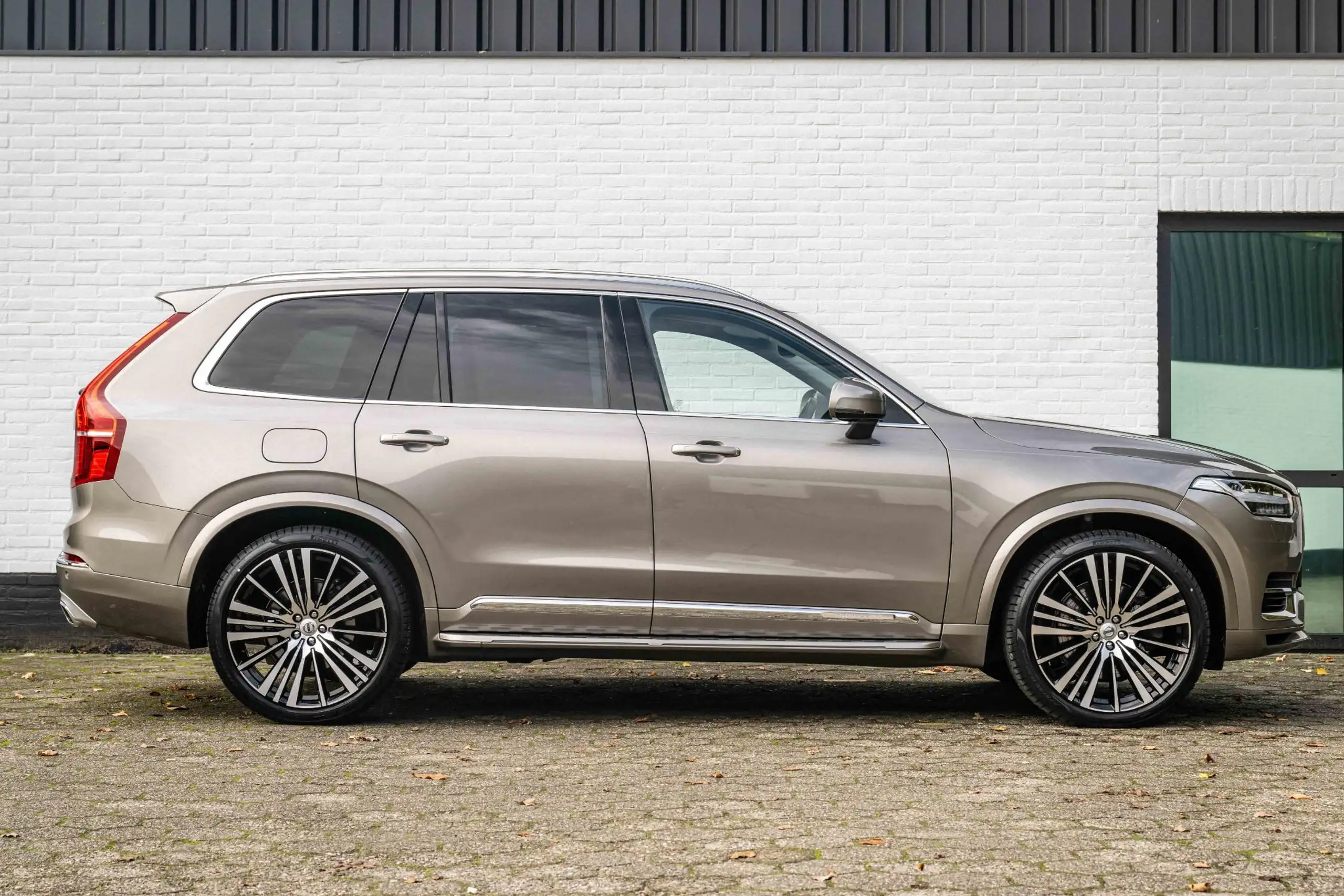 Volvo - XC90