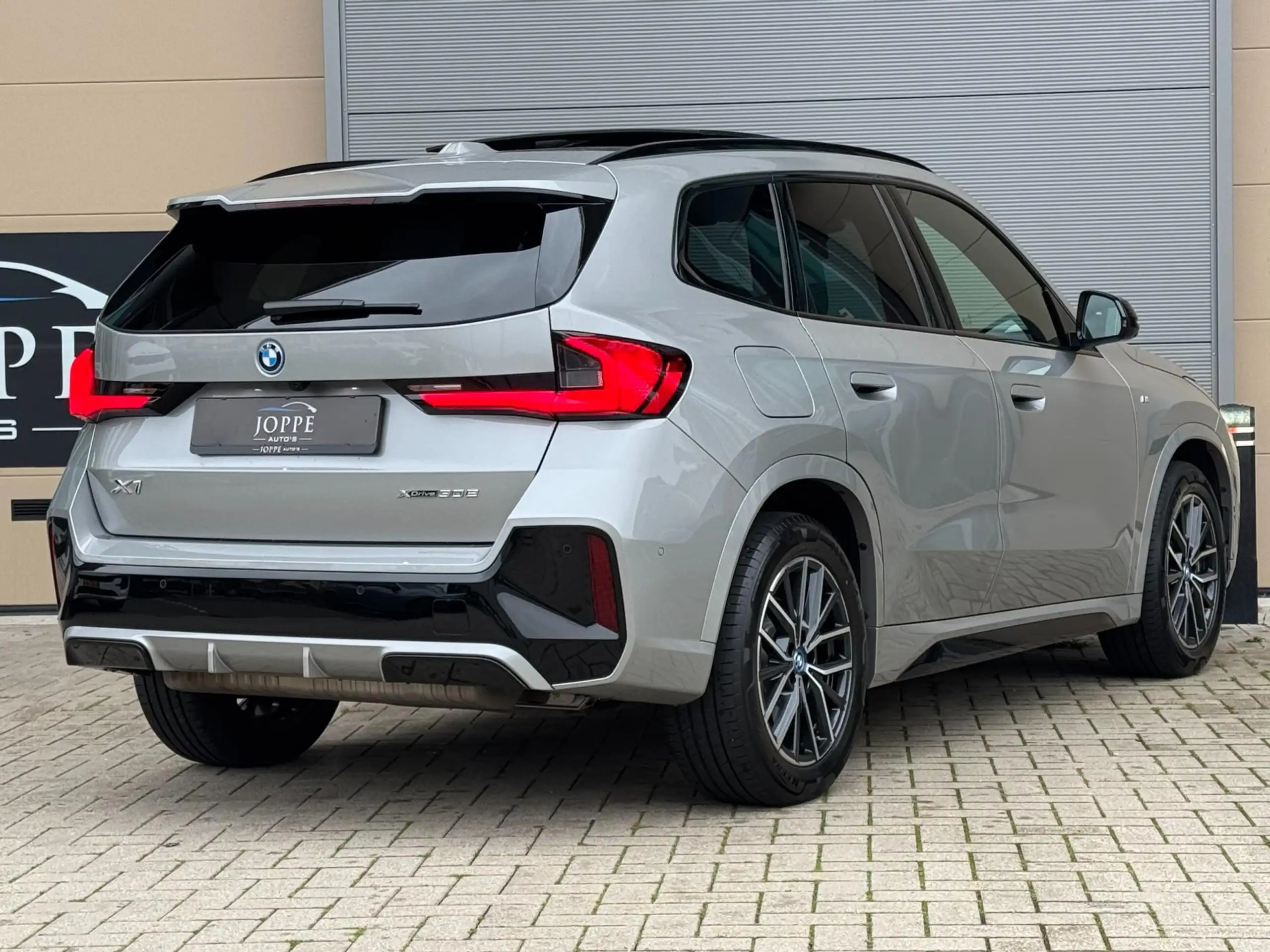 BMW - X1