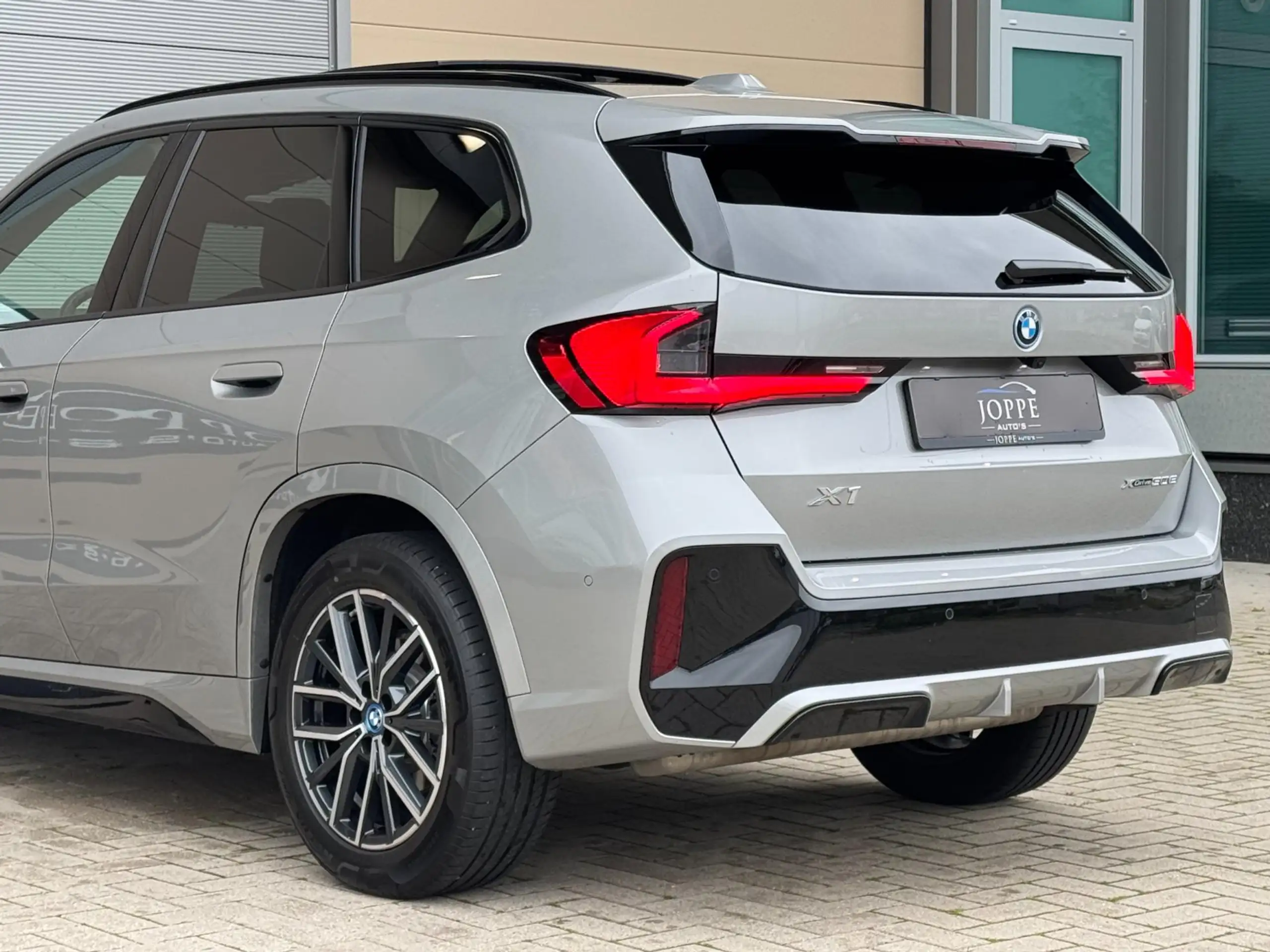 BMW - X1