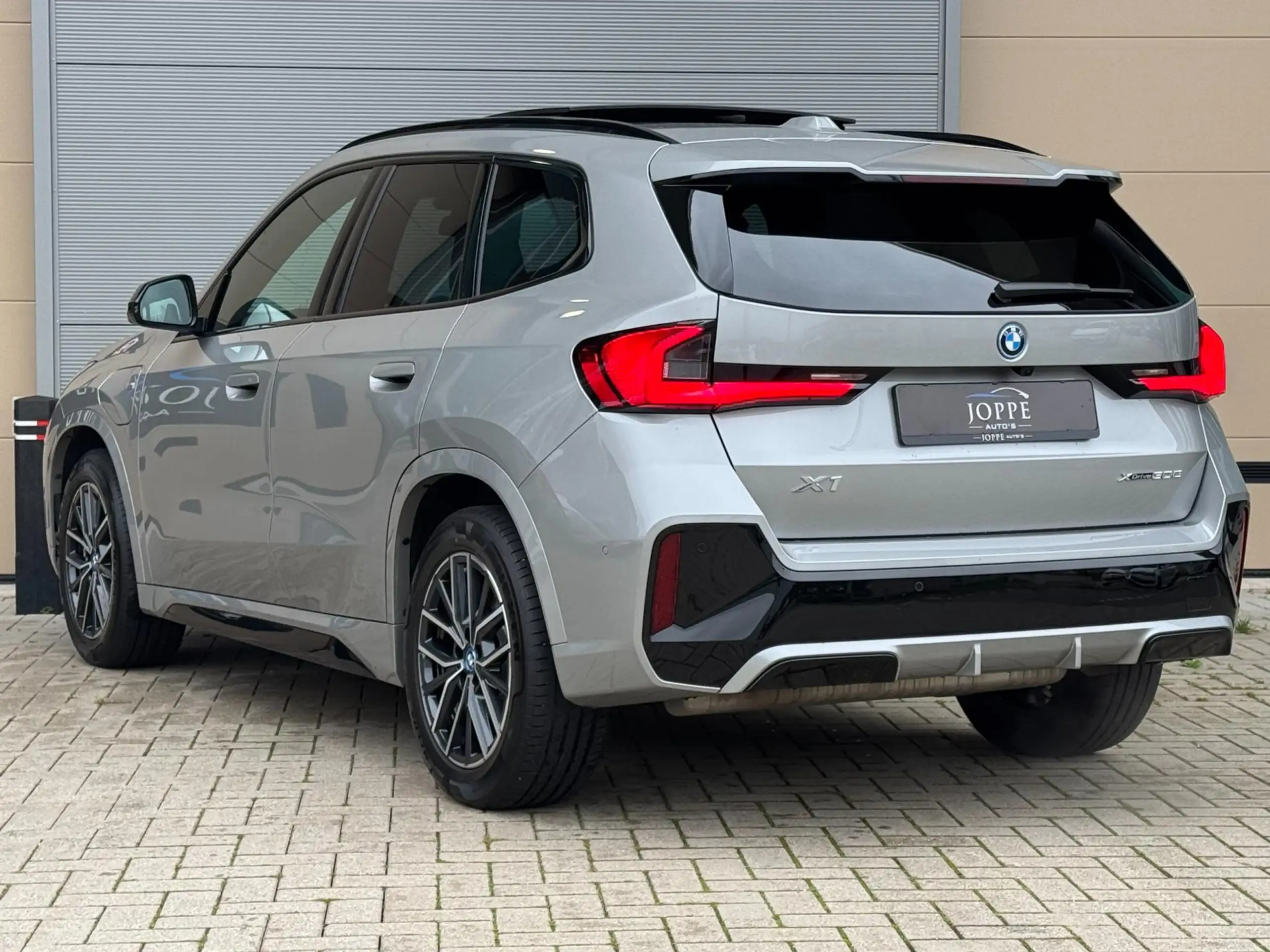 BMW - X1