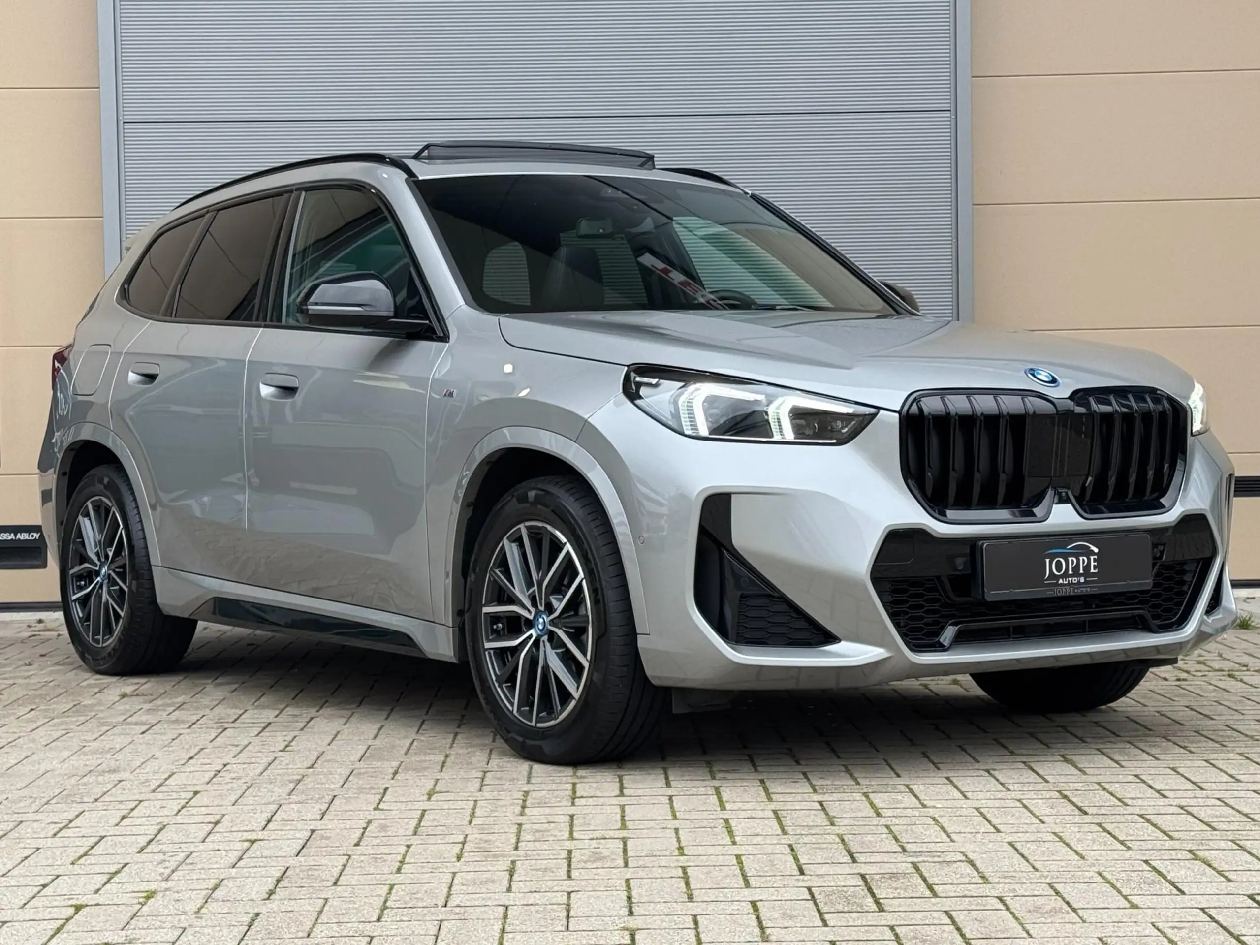 BMW - X1