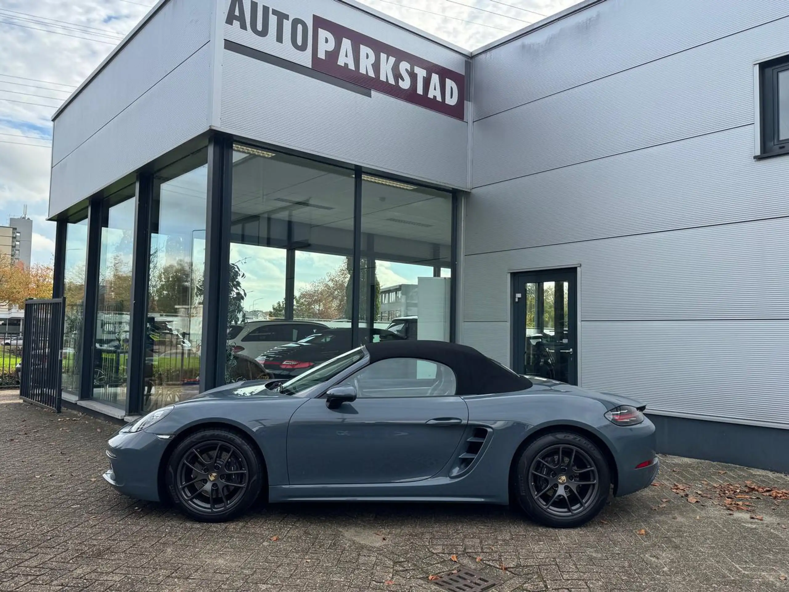 Porsche - Boxster