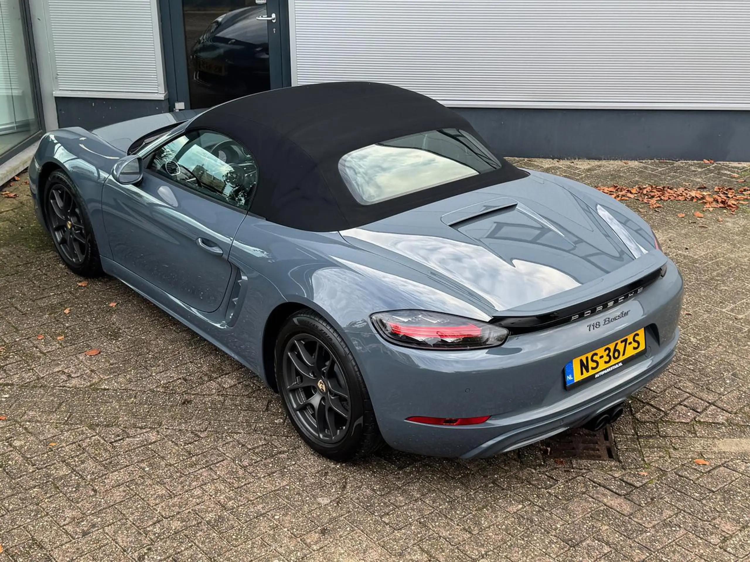 Porsche - Boxster