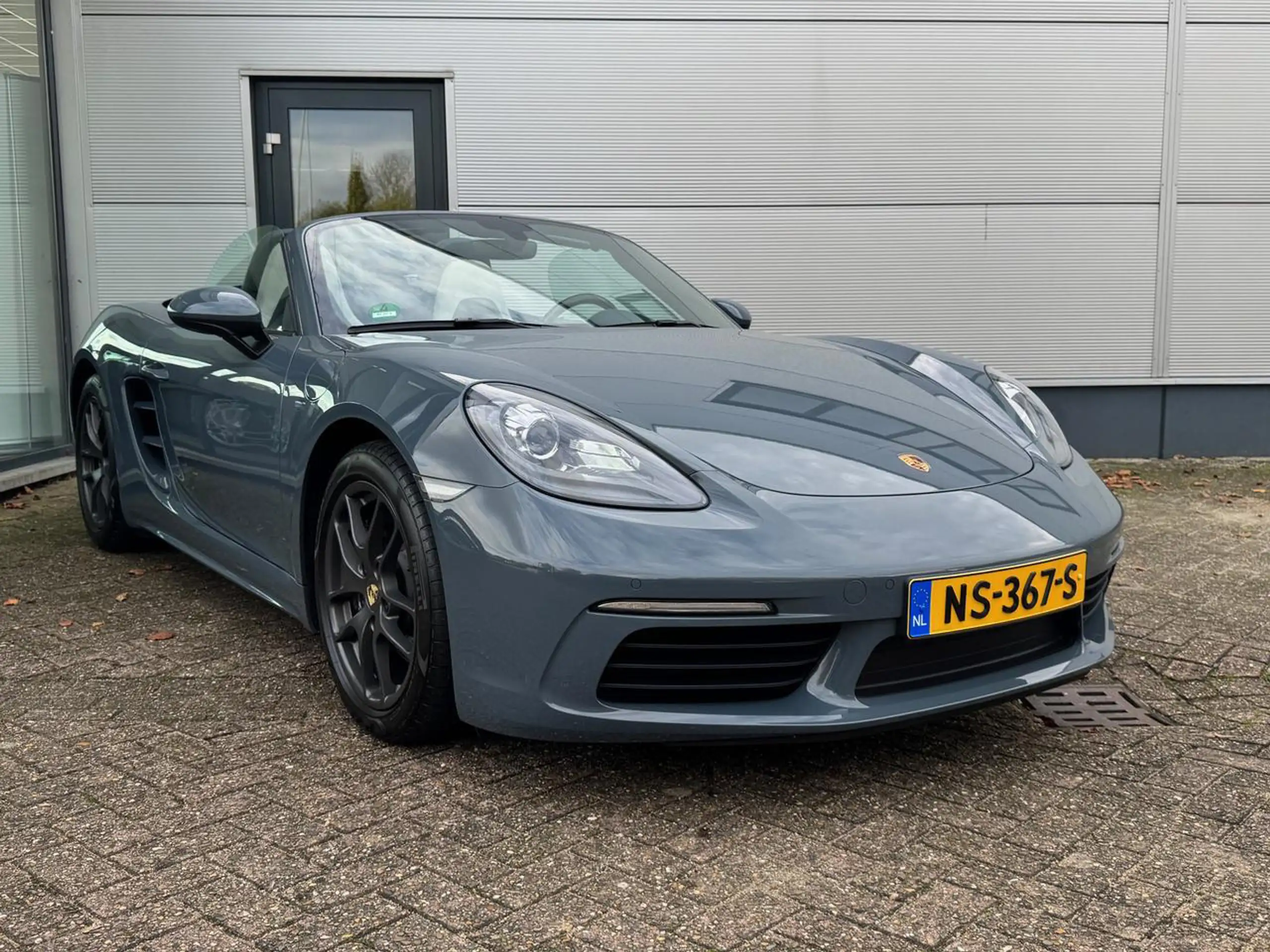 Porsche - Boxster