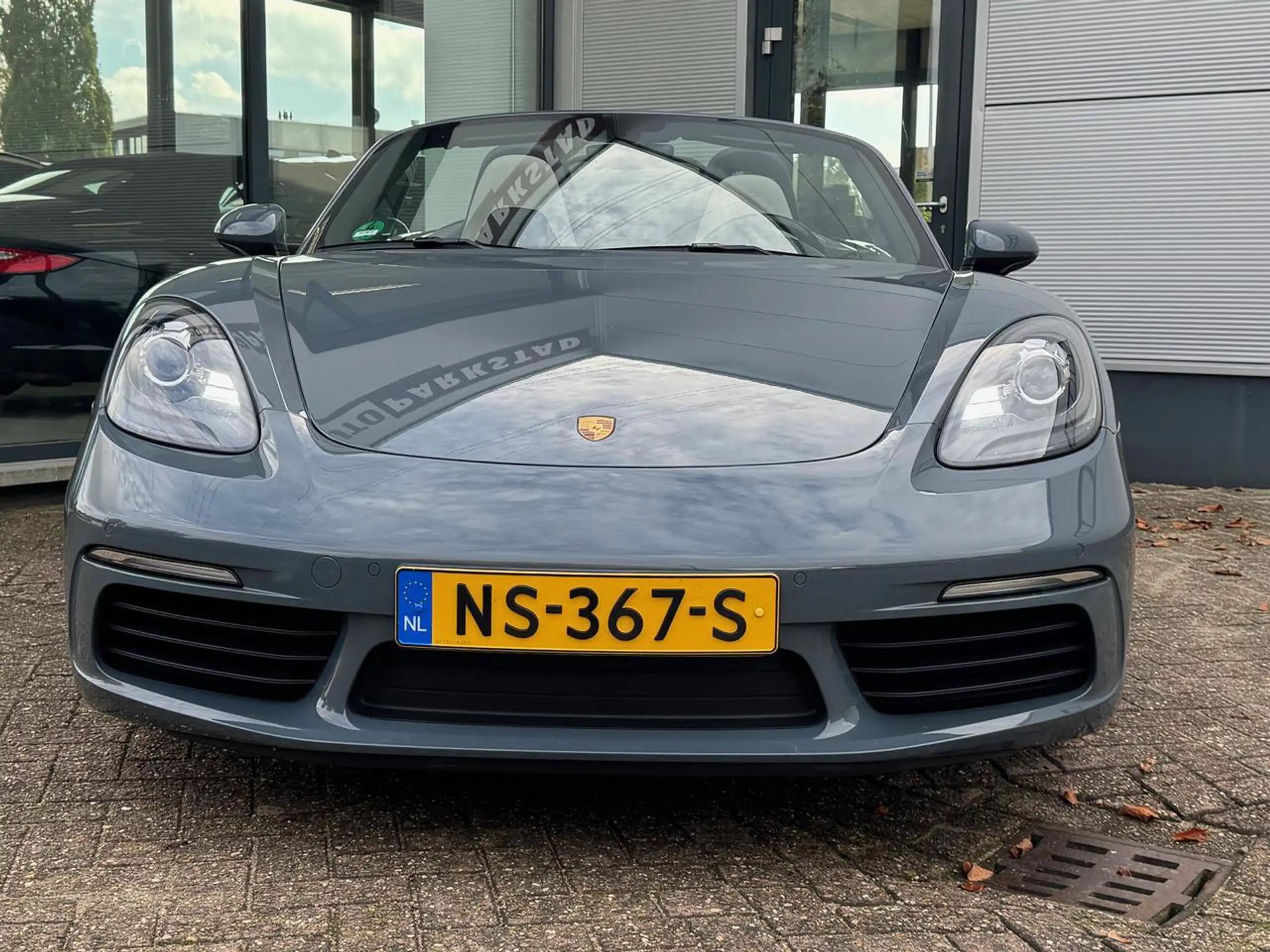 Porsche - Boxster