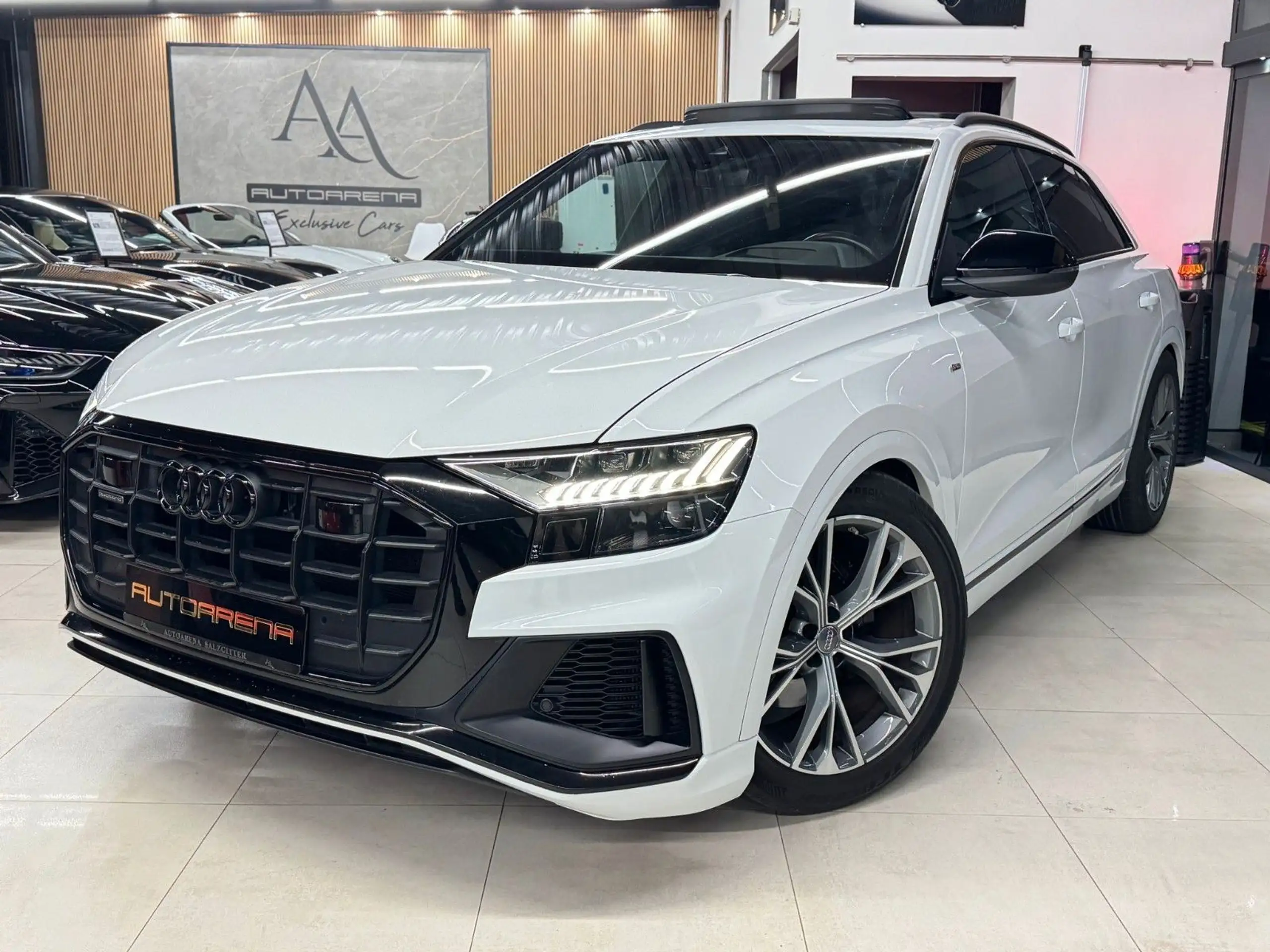 Audi - Q8