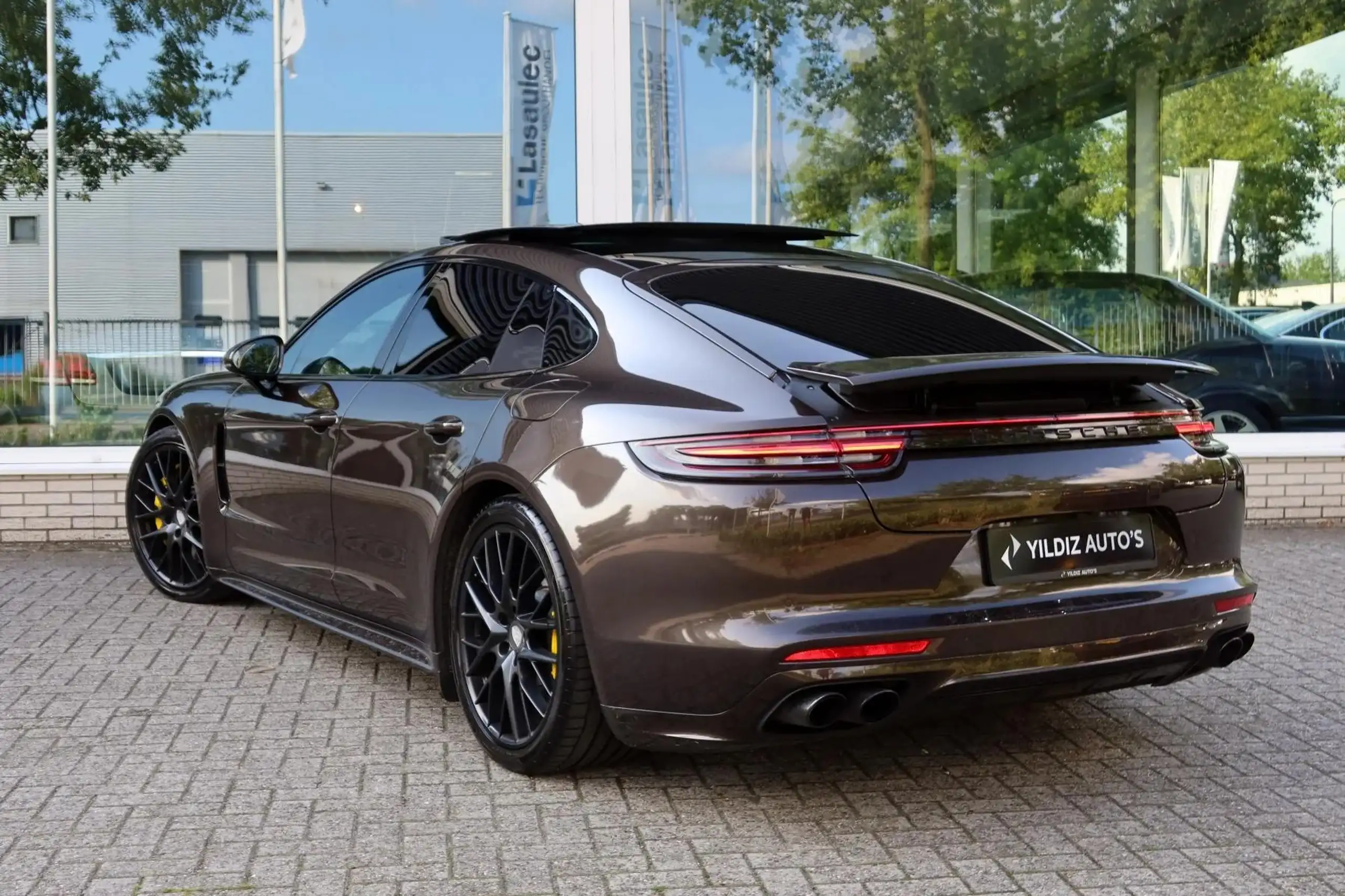 Porsche - Panamera