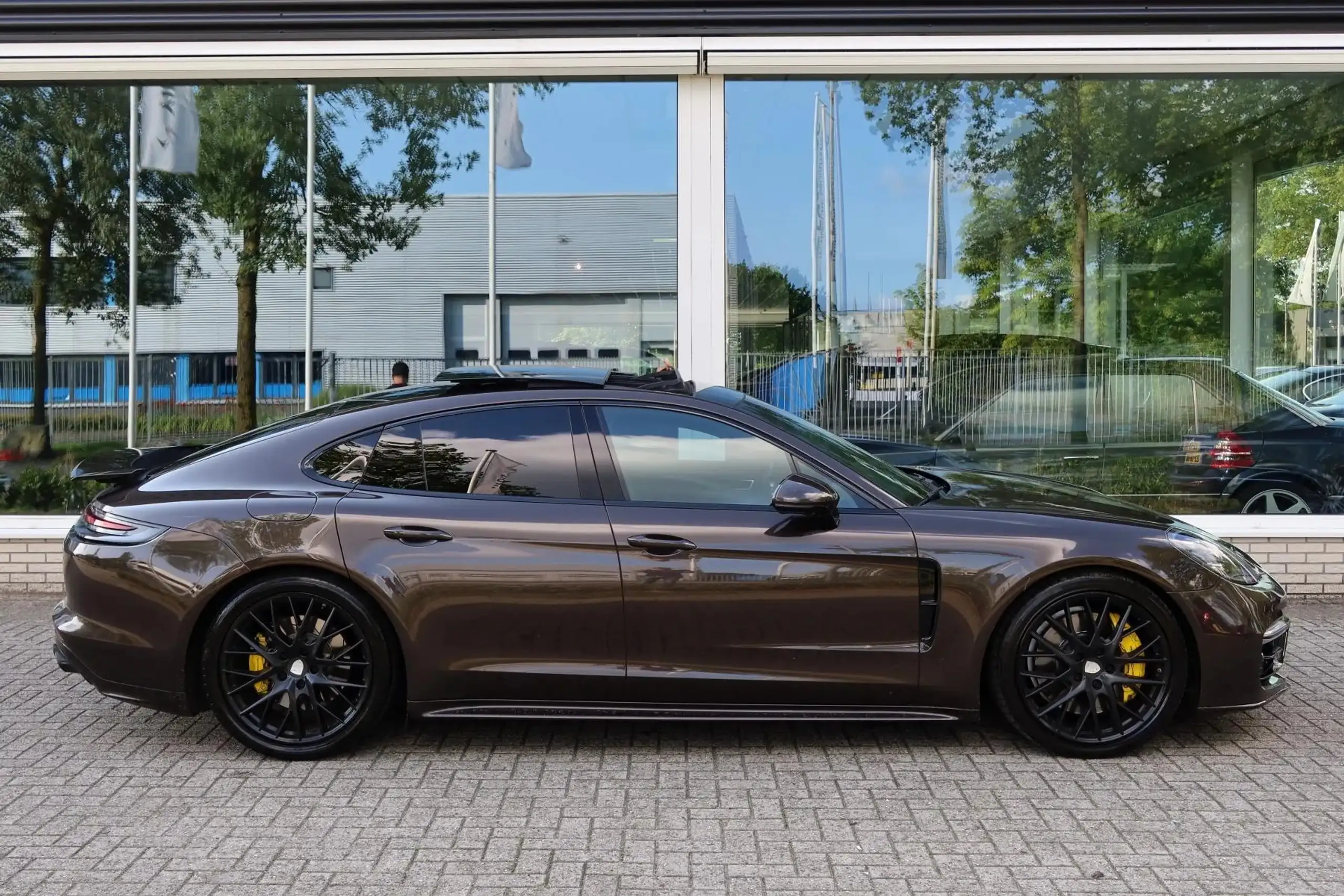 Porsche - Panamera