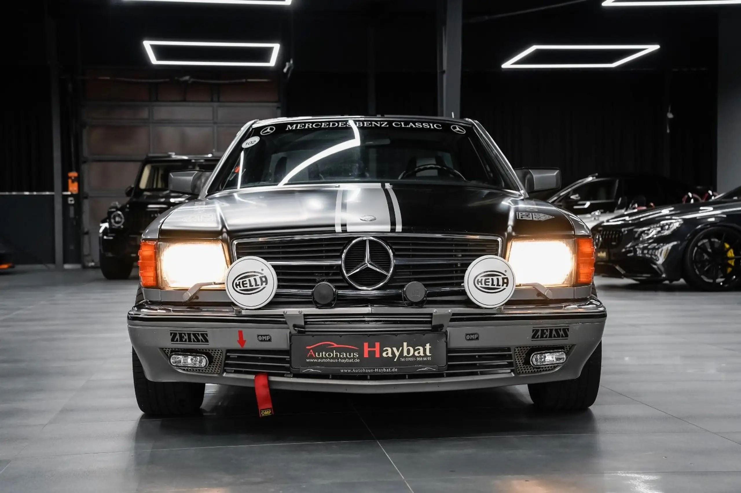 Mercedes-Benz - 560